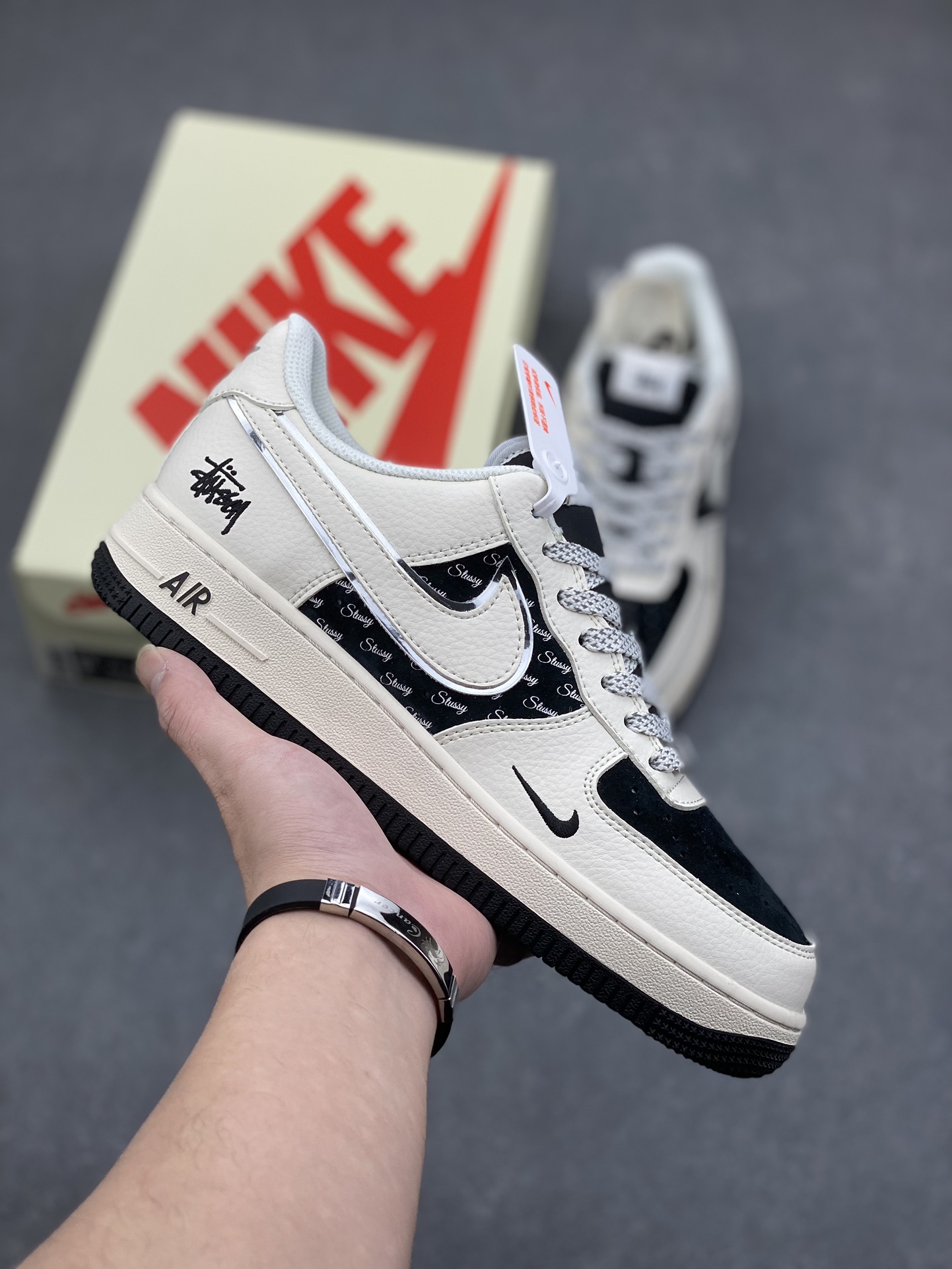 Nike Air Force 1 '07 Low Stussy Collab Sneakers - Cream/Black, Limited Edition 2 i1732380998 6310 4
