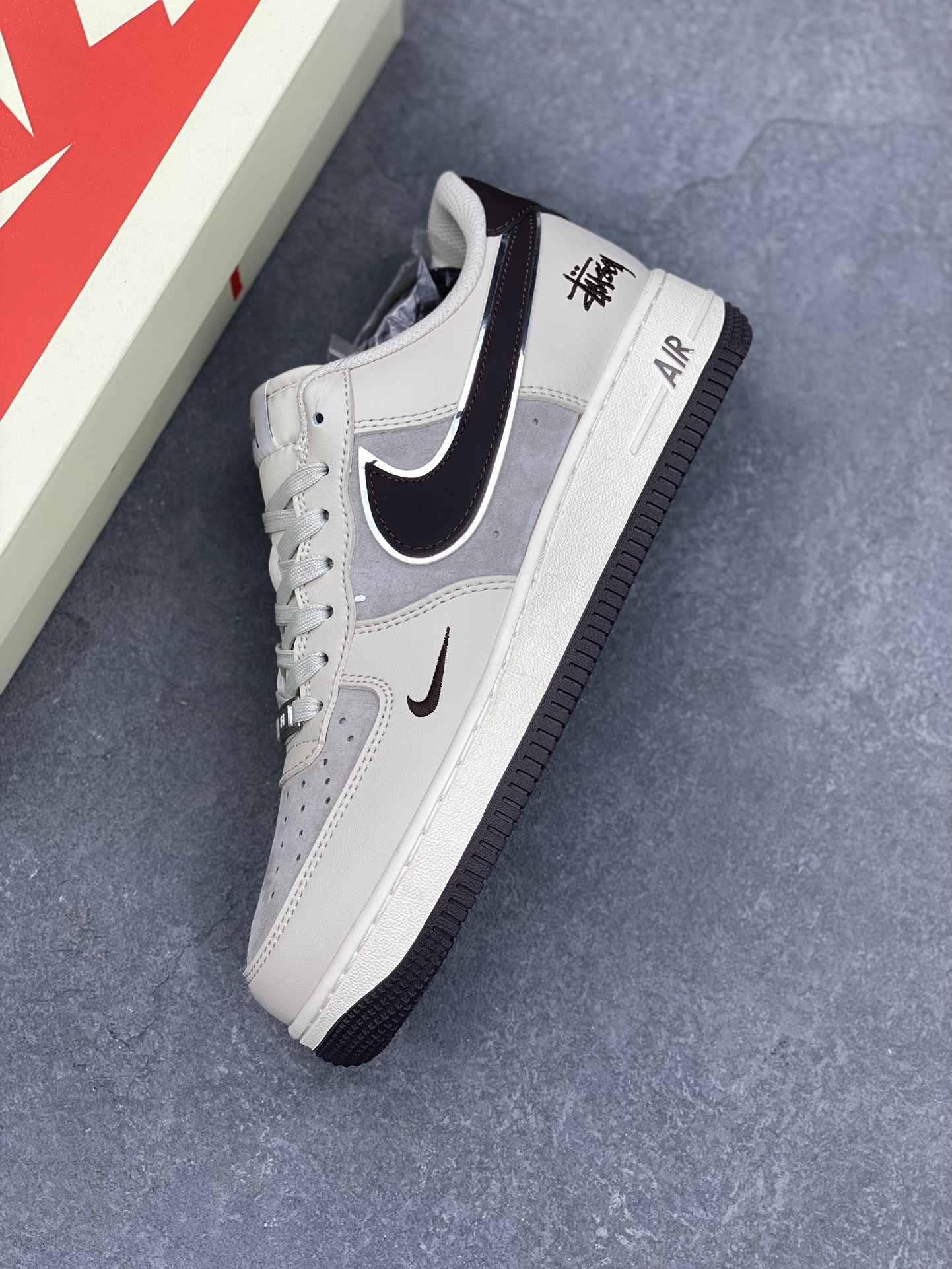 Nike Air Force 1 '07 Low Stussy Collab Sneakers - Cream/Black 8 i1732485514 5529 2
