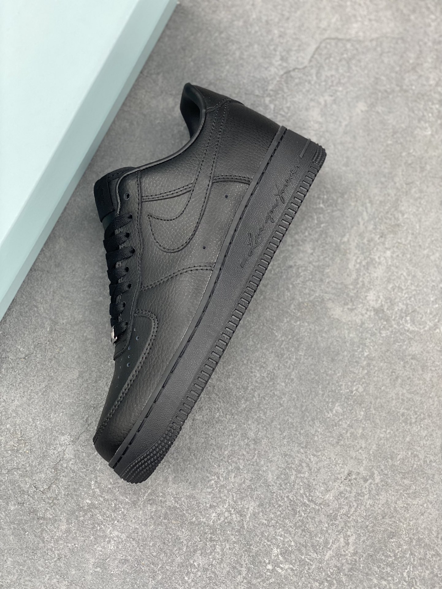 Nike Air Force 1 Low Black Leather Casual Sneaker CZ8065-001 8 i1732485583 4063 2