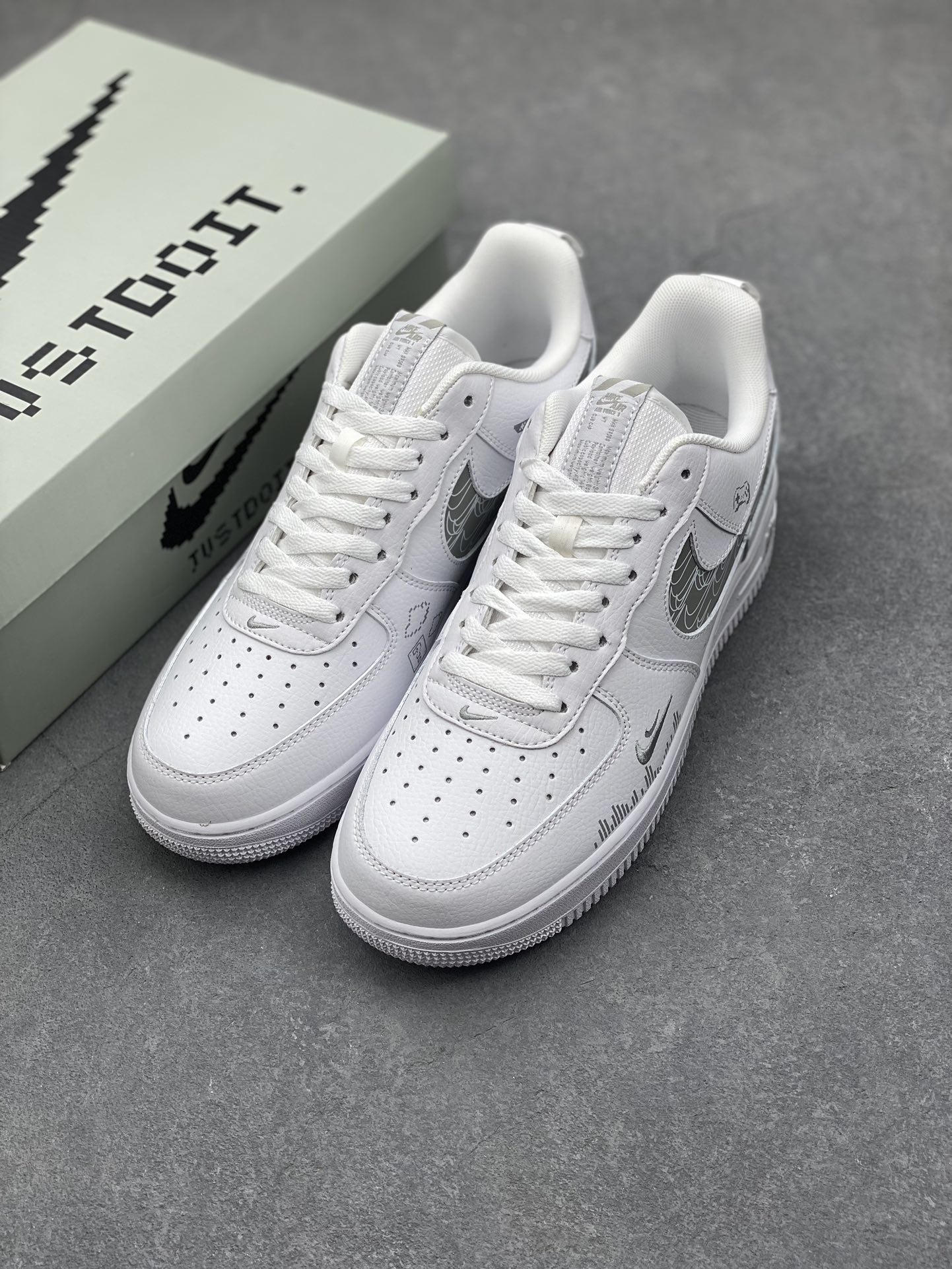 Nike Air Force 1 Low 'Mosaic' Sneakers - Retro Gaming Style - FB8971-030 9 i1732491039 9343 0