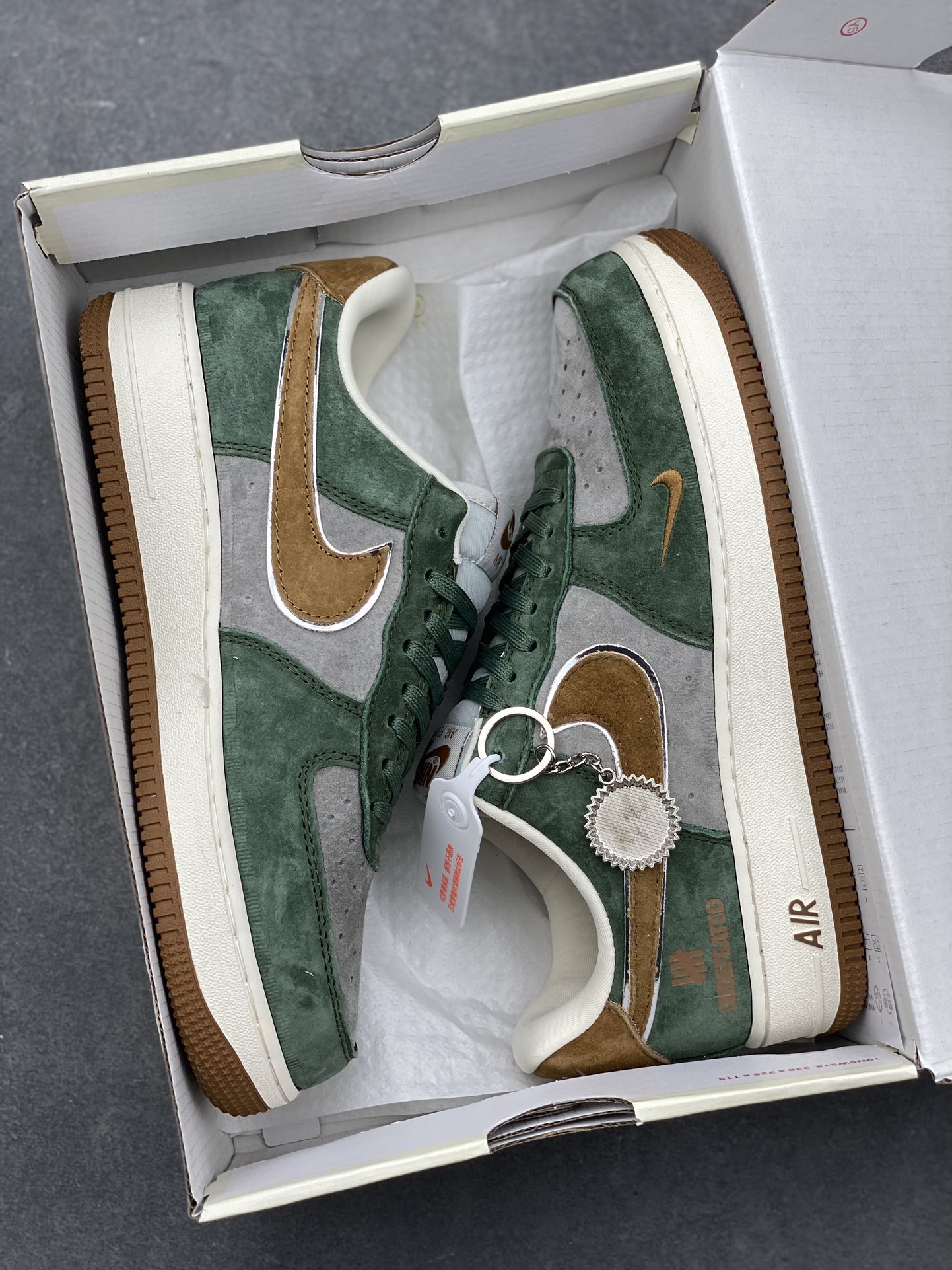 Nike Air Force 1 '07 Low UN Green Sneakers - Limited Edition 10 i1732491180 25 8