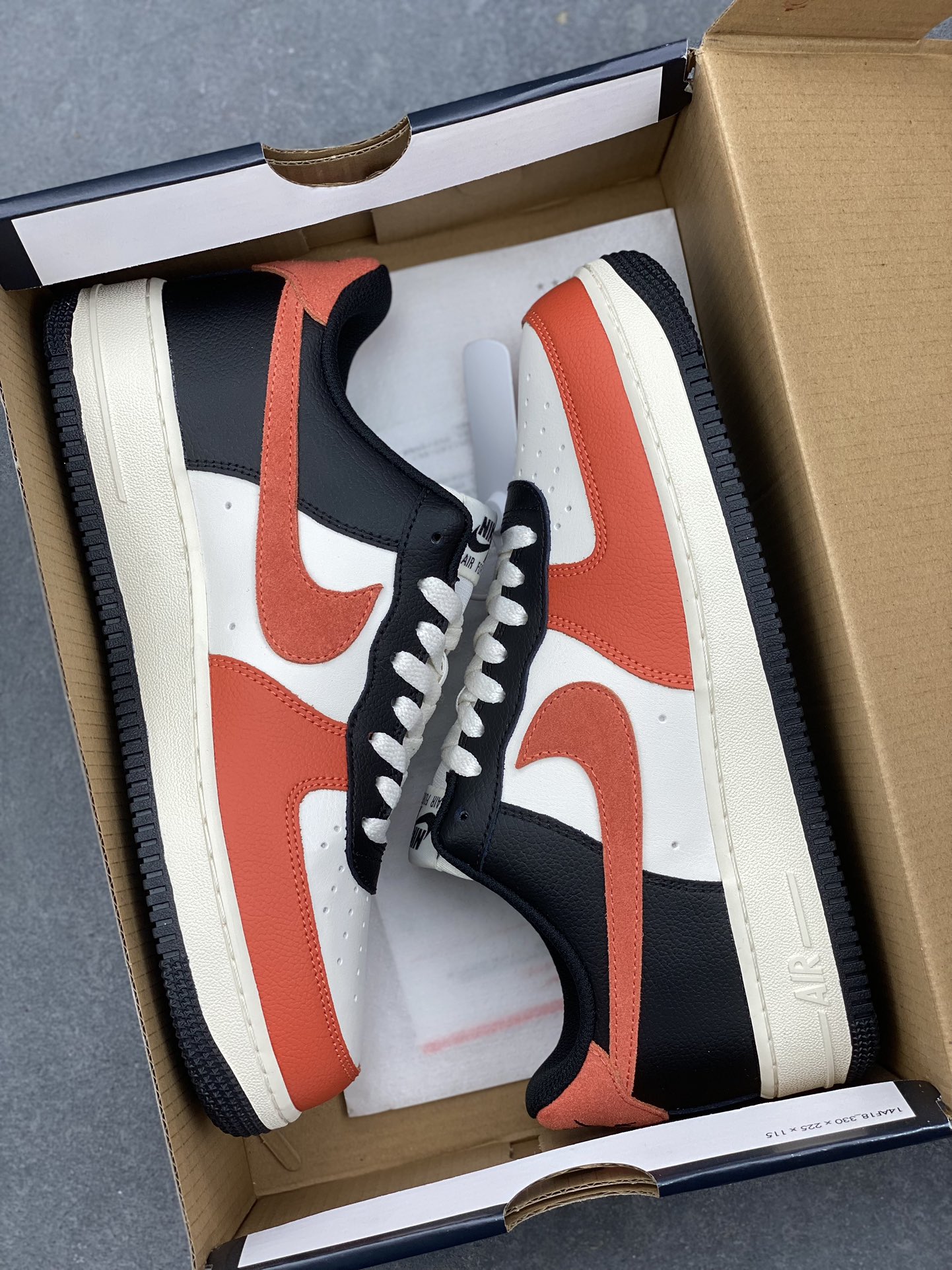 Nike Air Force 1 Low Retro Premium Sneaker HQ4987-010 10 i1732564873 7236 3
