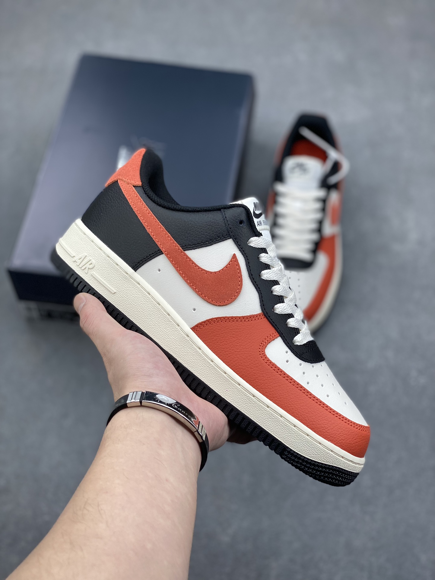 Nike Air Force 1 Low Retro Premium Sneaker HQ4987-010 2 i1732564874 4657 6