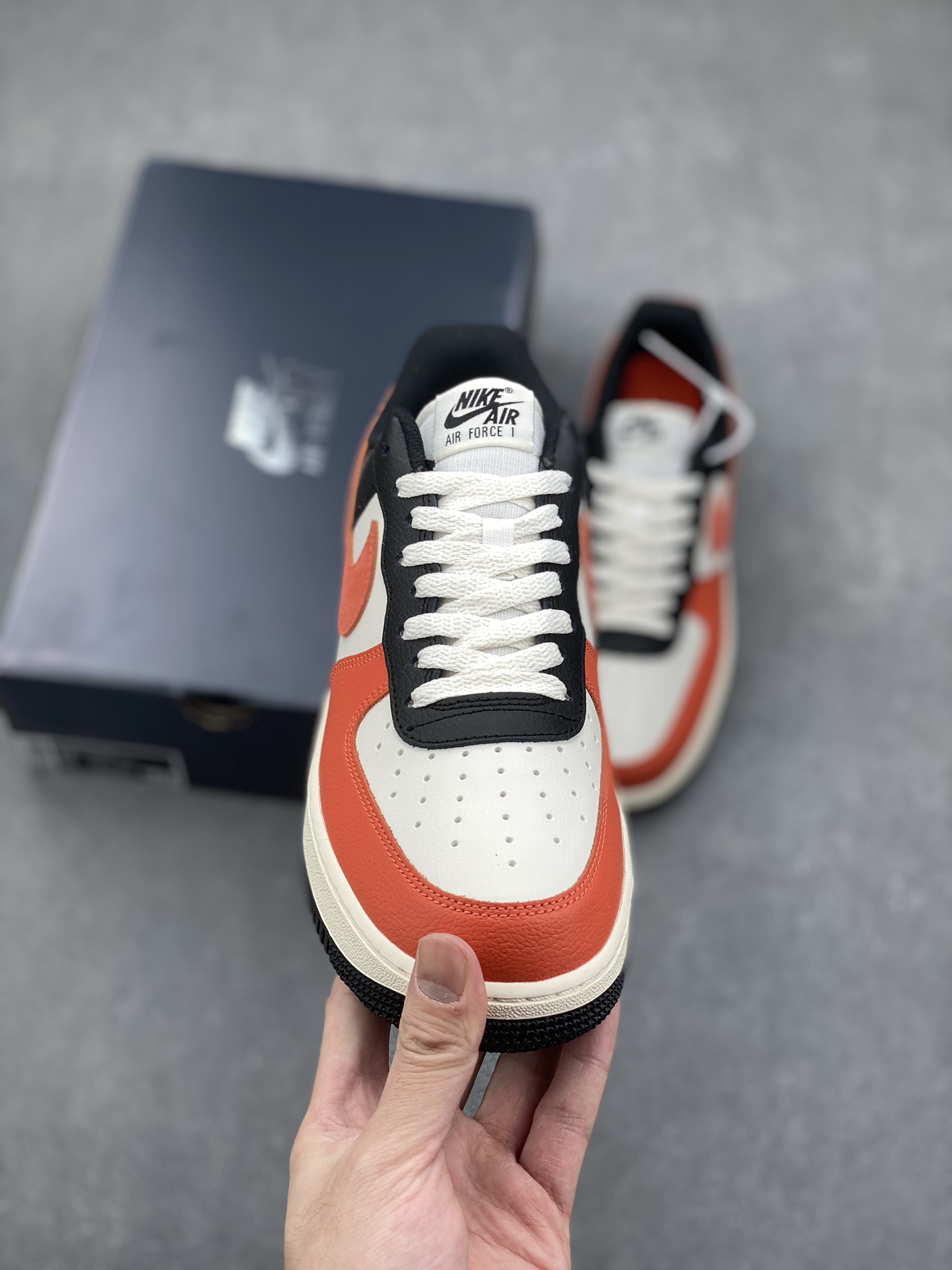 Nike Air Force 1 Low Retro Premium Sneaker HQ4987-010 3 i1732564874 5853 7