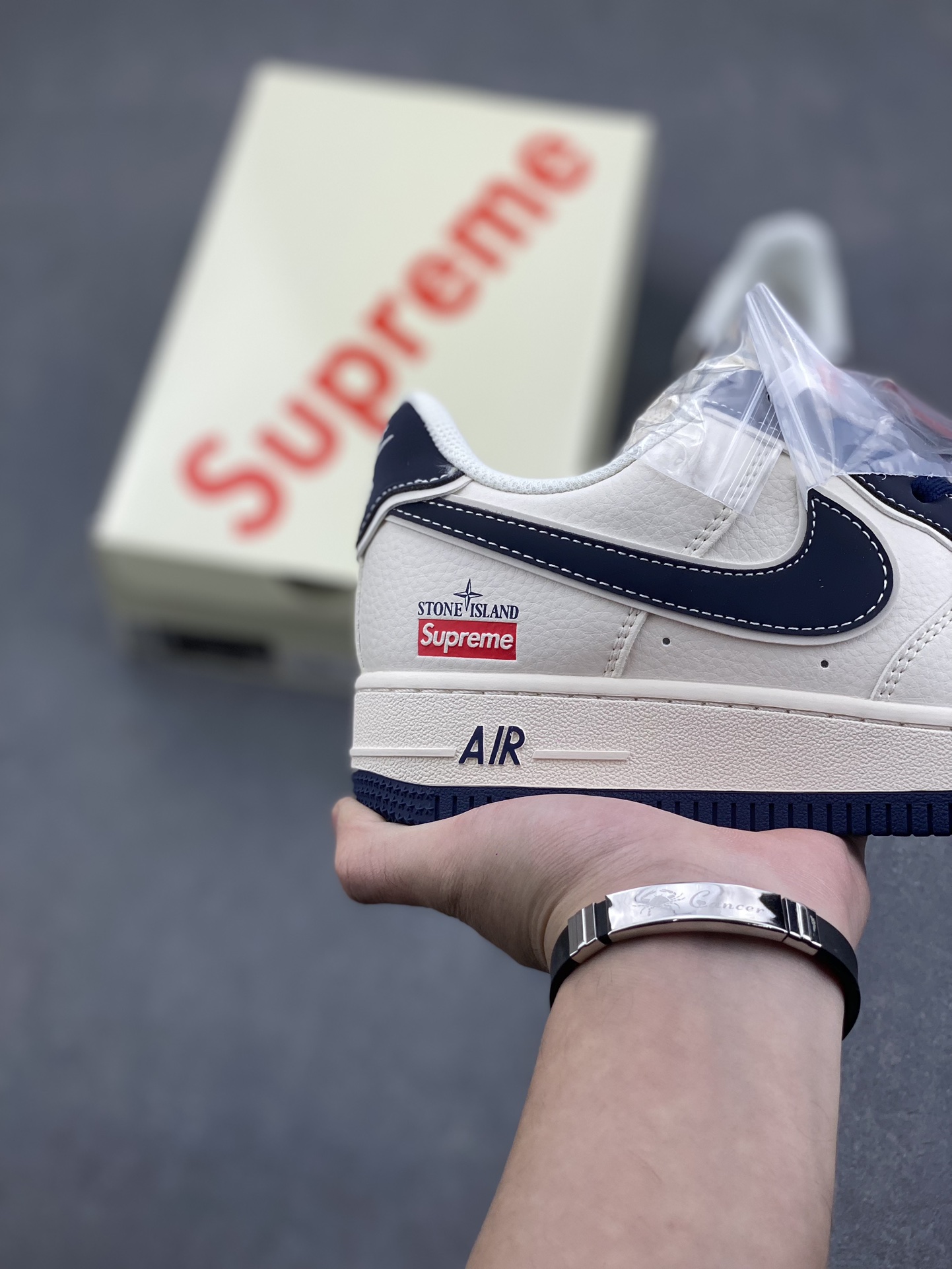 Nike Air Force 1 '07 Low Stone Island Supreme Collab - Navy/Cream 6 i1732566056 1562 5