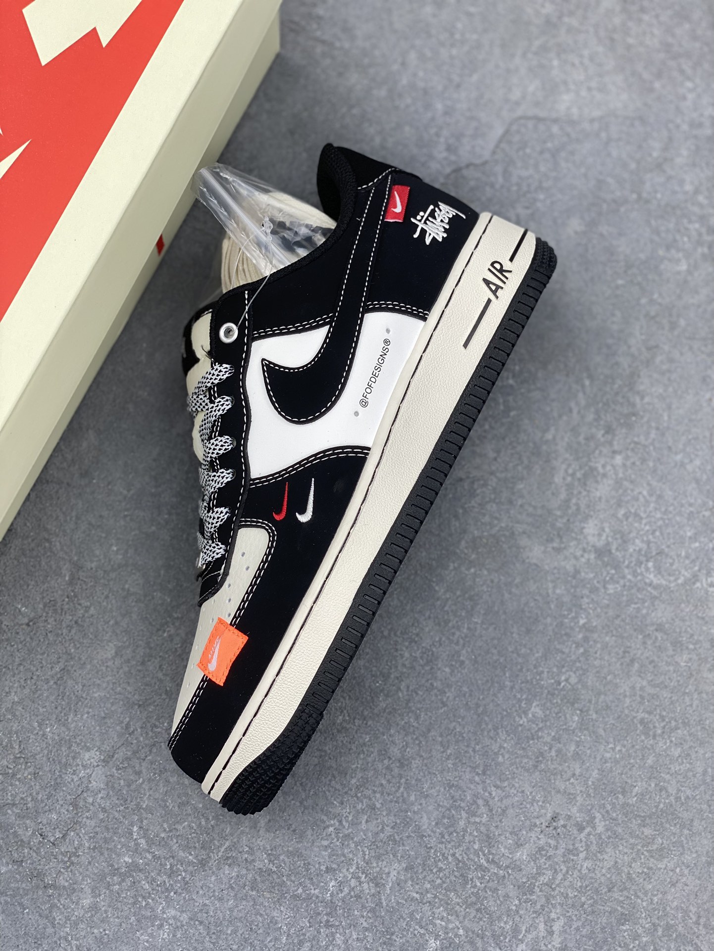 Nike Air Force 1 '07 Low Stussy Collab Black/White Sneakers 8 i1732566128 9634 6