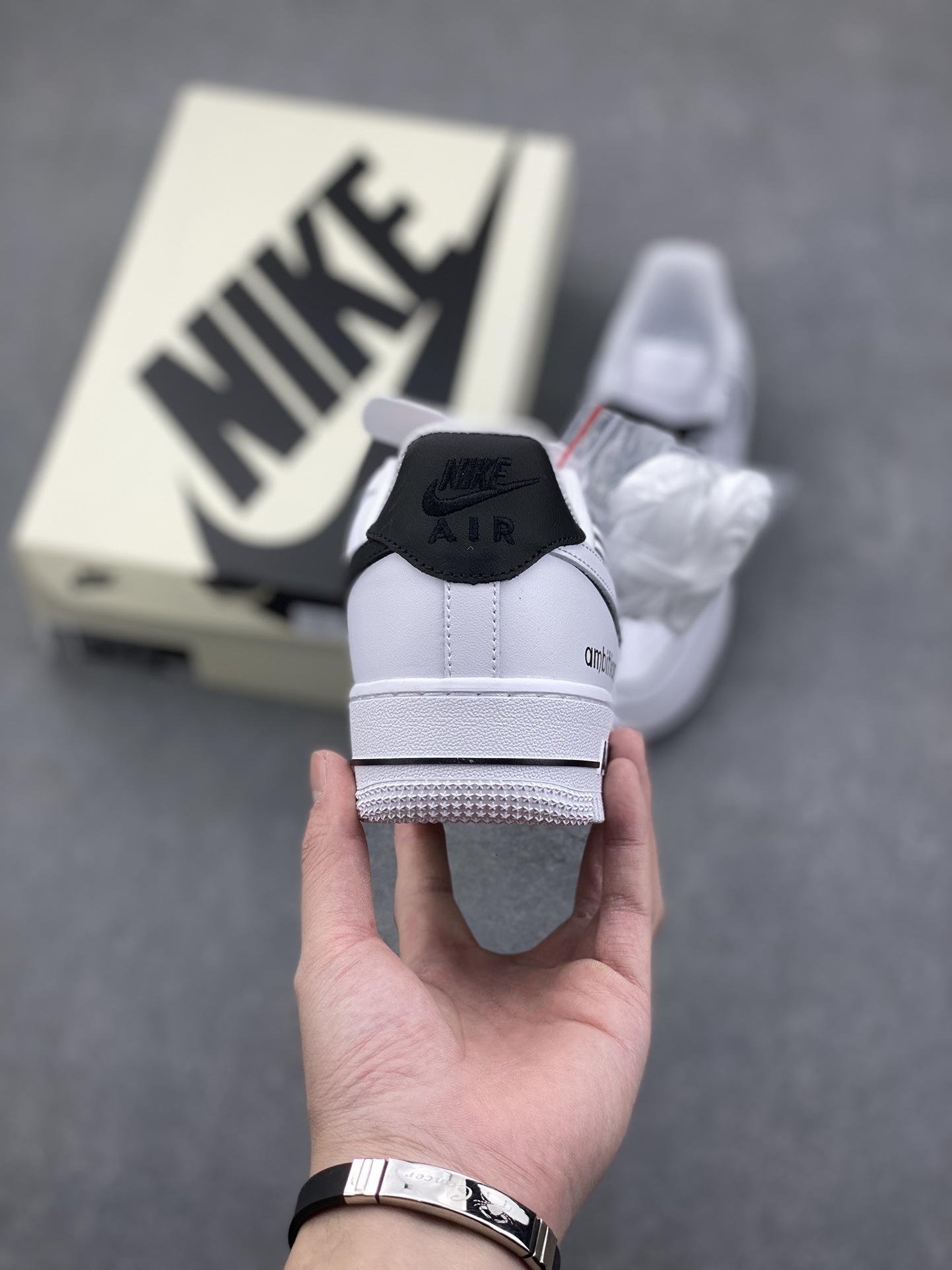 Nike Air Force 1 '07 Low White/Black - Iconic Style & Comfort 5 i1732637940 3259 6