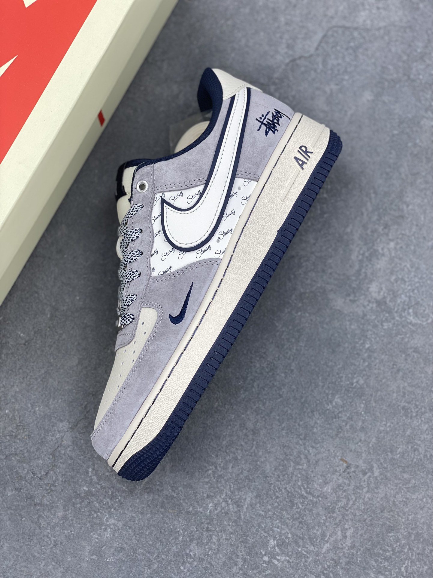 Nike Air Force 1 '07 Low Stussy Grey White Blue Sneakers 8 i1732736352 1600 6