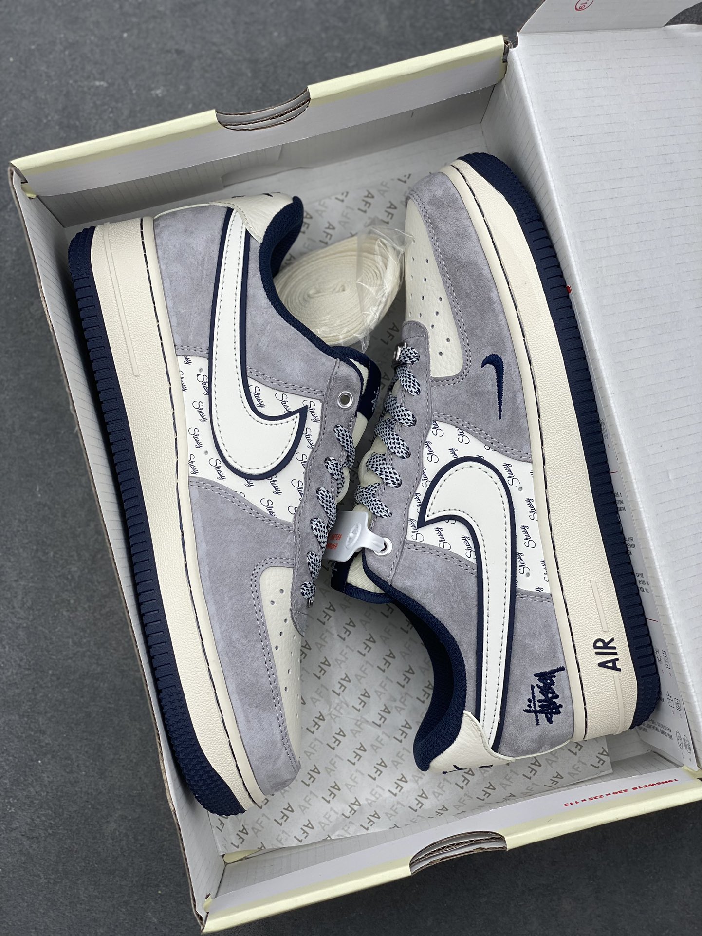 Nike Air Force 1 '07 Low Stussy Grey White Blue Sneakers 10 i1732736352 5997 0