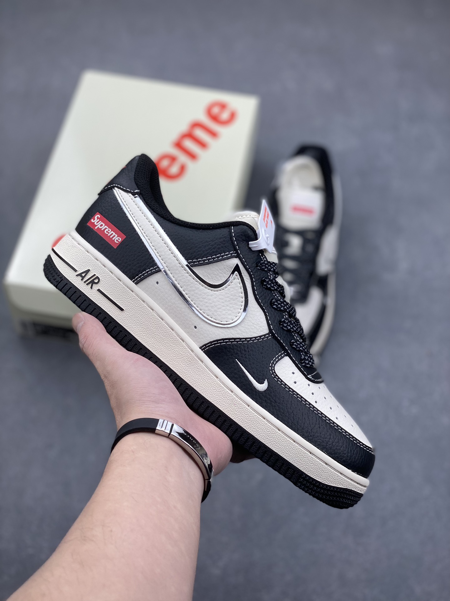 Nike Air Force 1 '07 Low Supreme Collab Sneakers - Black/Silver 2 i1732736663 196 1