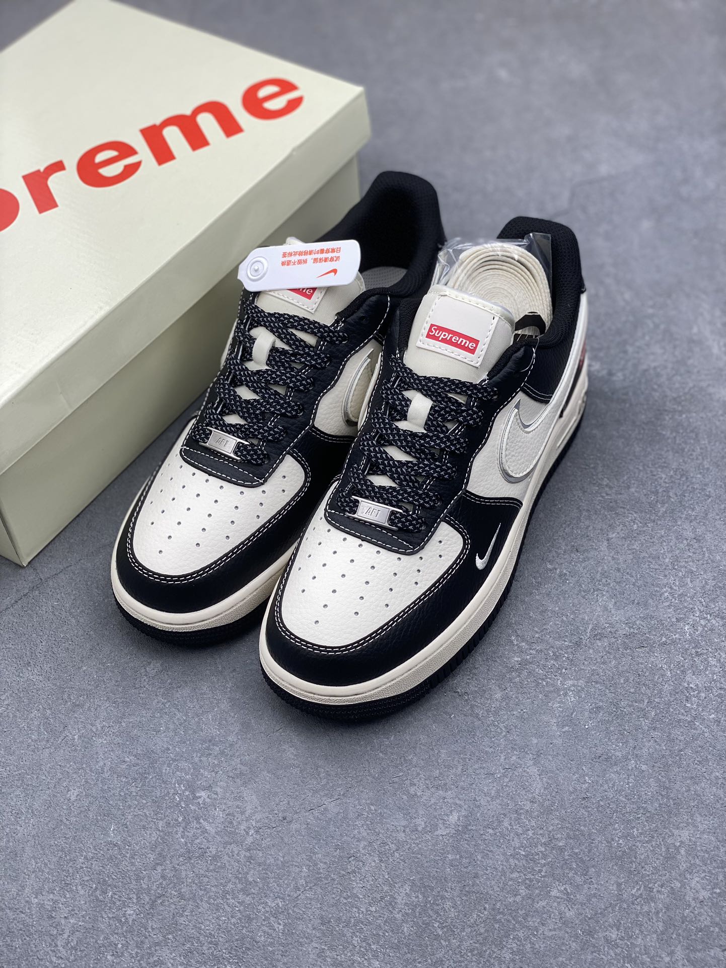 Nike Air Force 1 '07 Low Supreme Collab Sneakers - Black/Silver 9 i1732736663 6050 8