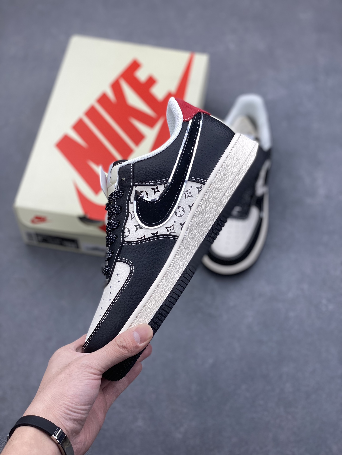 Nike Air Force 1 '07 Low Stussy Collab Black/White/Red - Limited Edition 4 i1732811366 4222 3