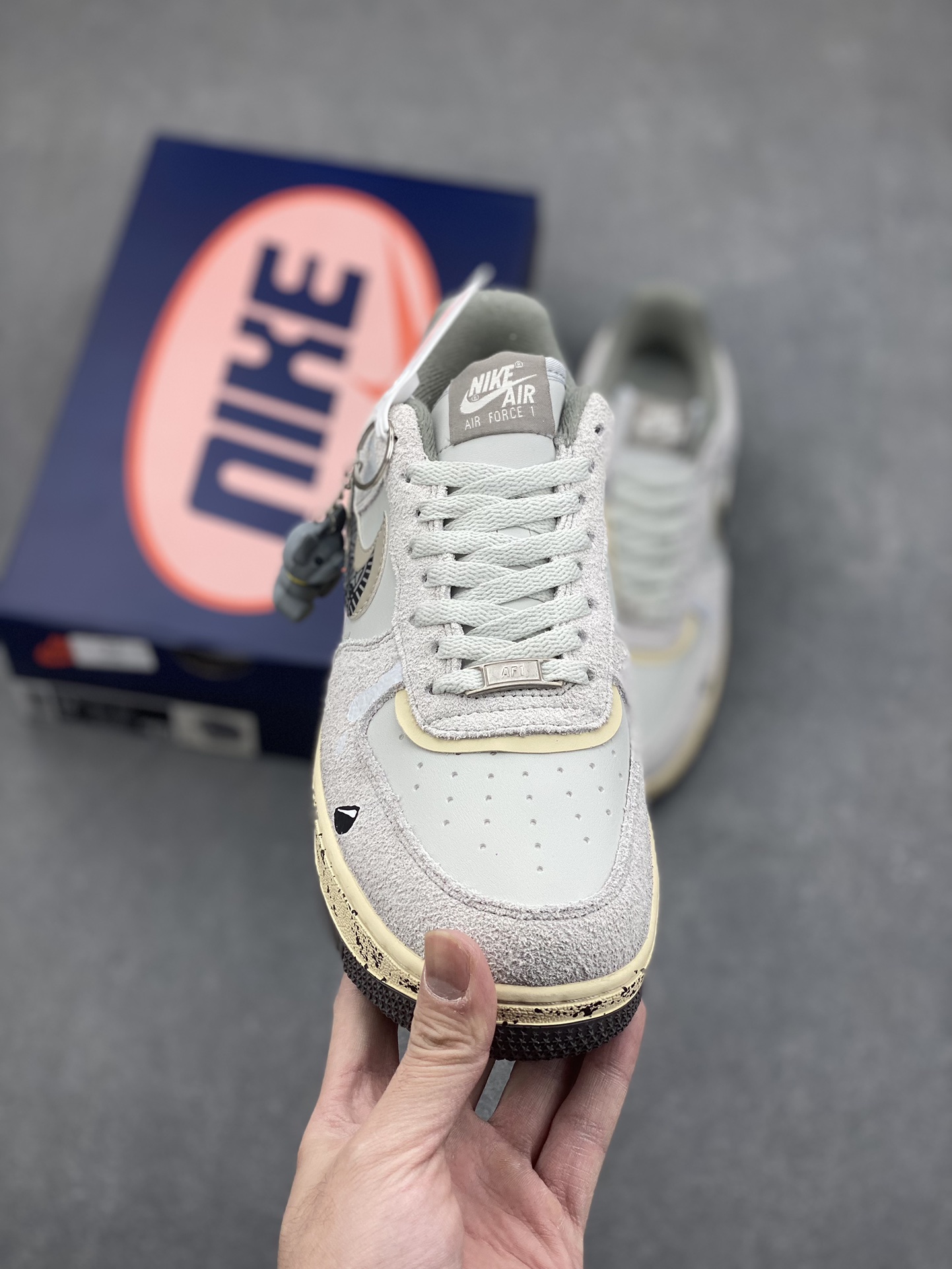 Nike Air Force 1 '07 Low Sneakers - Limited Edition, Comfortable, and Stylish 3 i1732914969 3589 3