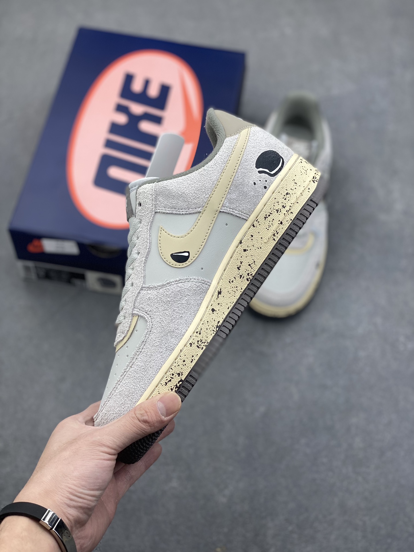 Nike Air Force 1 '07 Low Sneakers - Limited Edition, Comfortable, and Stylish 4 i1732914969 4477 7