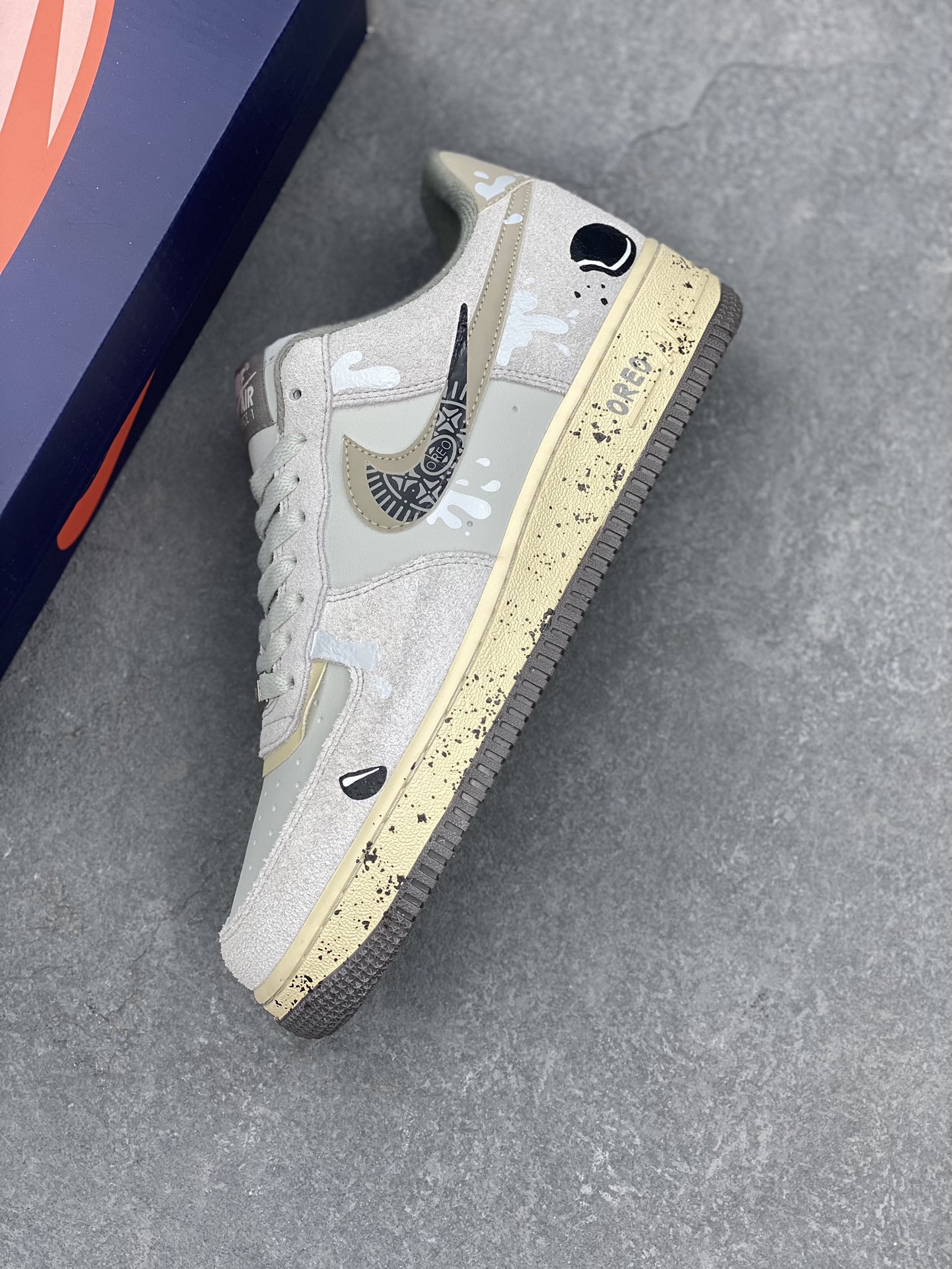 Nike Air Force 1 '07 Low Sneakers - Limited Edition, Comfortable, and Stylish 8 i1732914969 9810 8