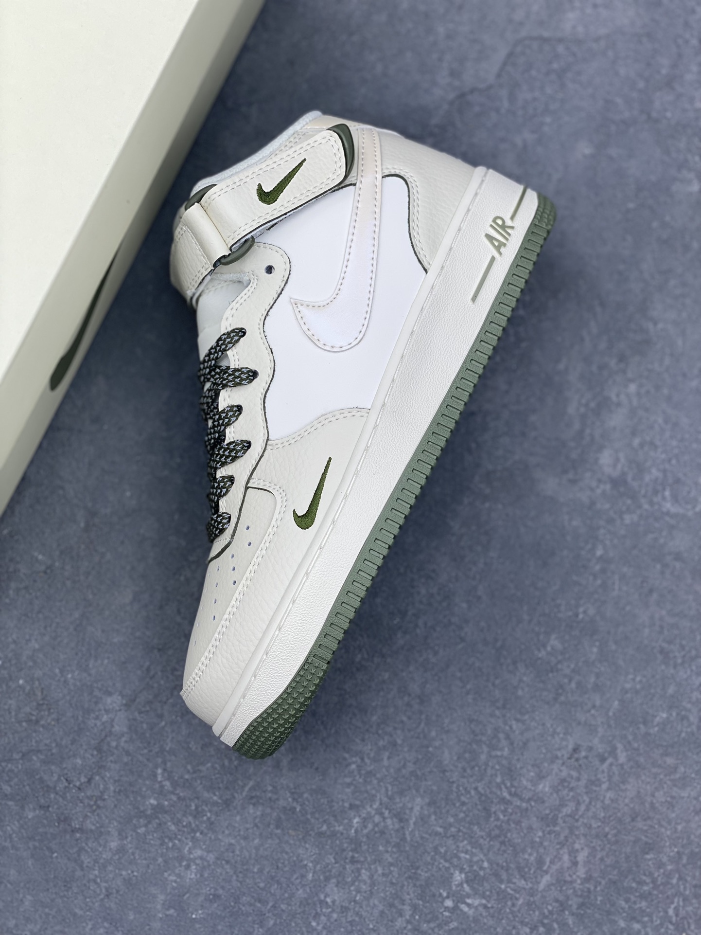 Nike Air Force 1 MID '07 'Green Pearl' Casual Sneakers, Reflective & Cushioned 8 i1732915043 5208 3