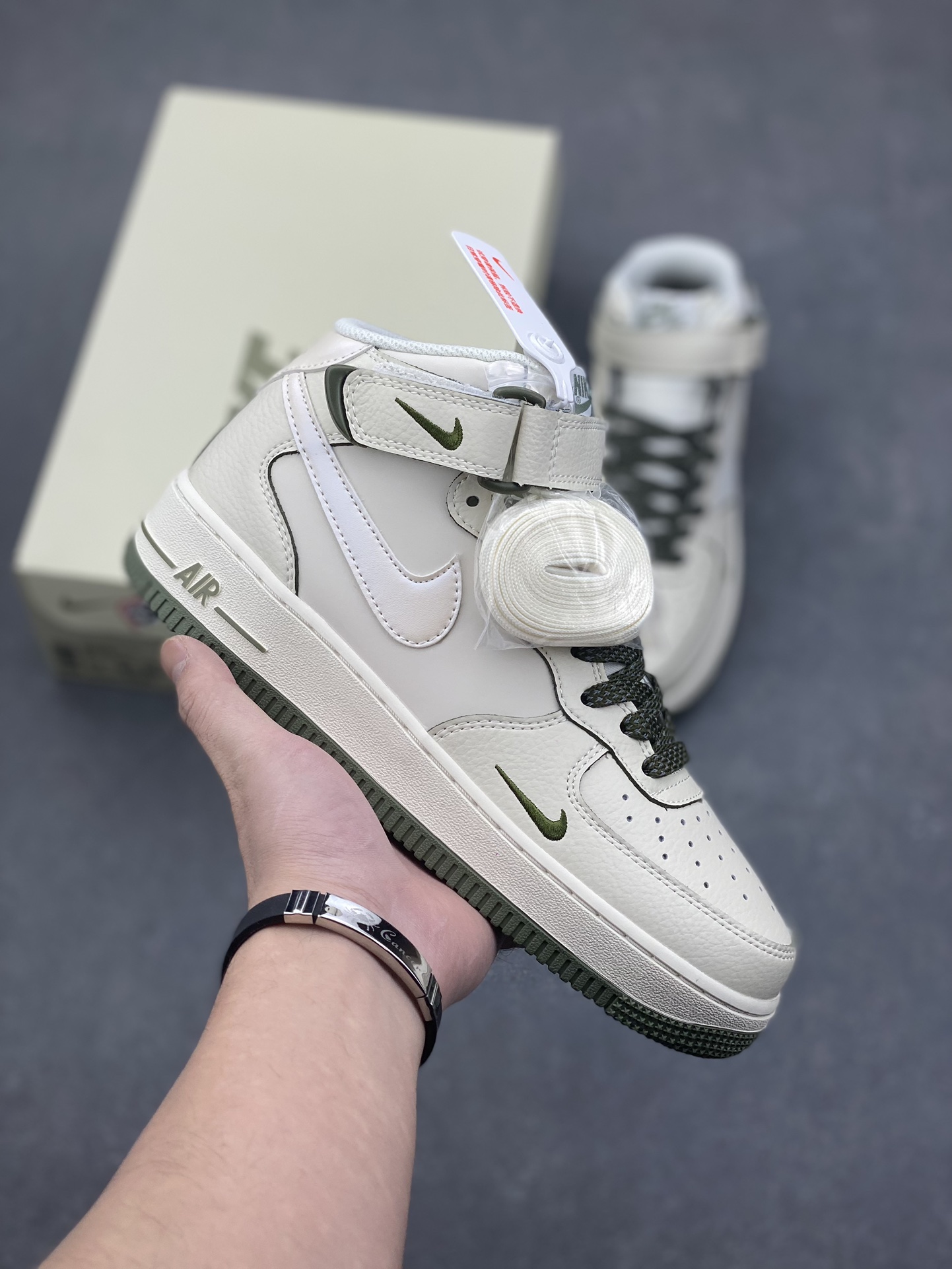 Nike Air Force 1 MID '07 'Green Pearl' Casual Sneakers, Reflective & Cushioned 2 i1732915043 5325 8
