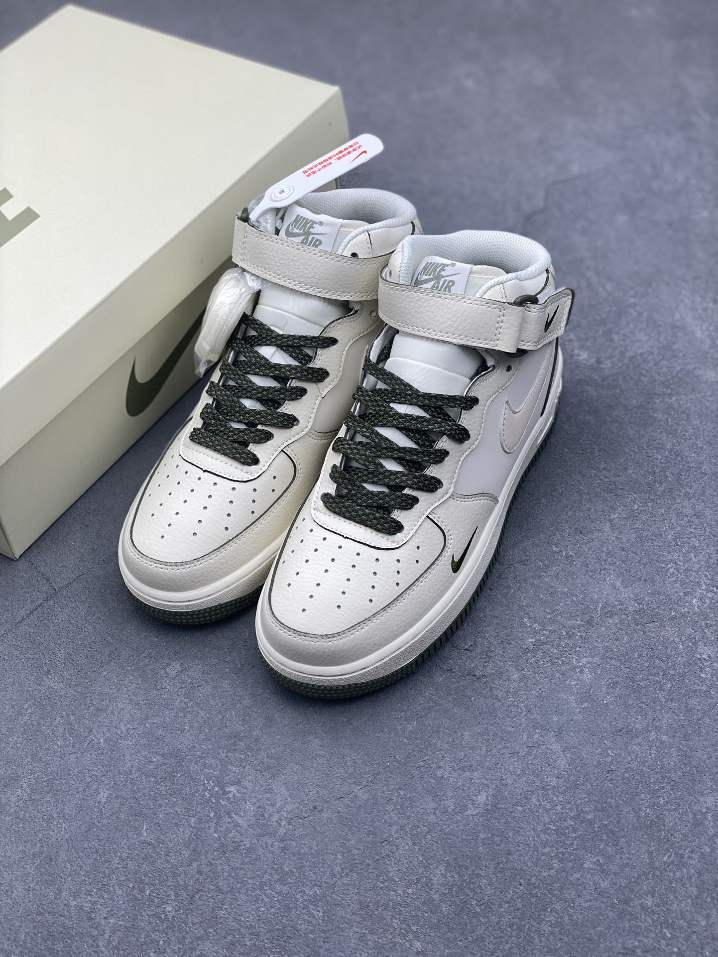 Nike Air Force 1 MID '07 'Green Pearl' Casual Sneakers, Reflective & Cushioned 9 i1732915043 7361 7
