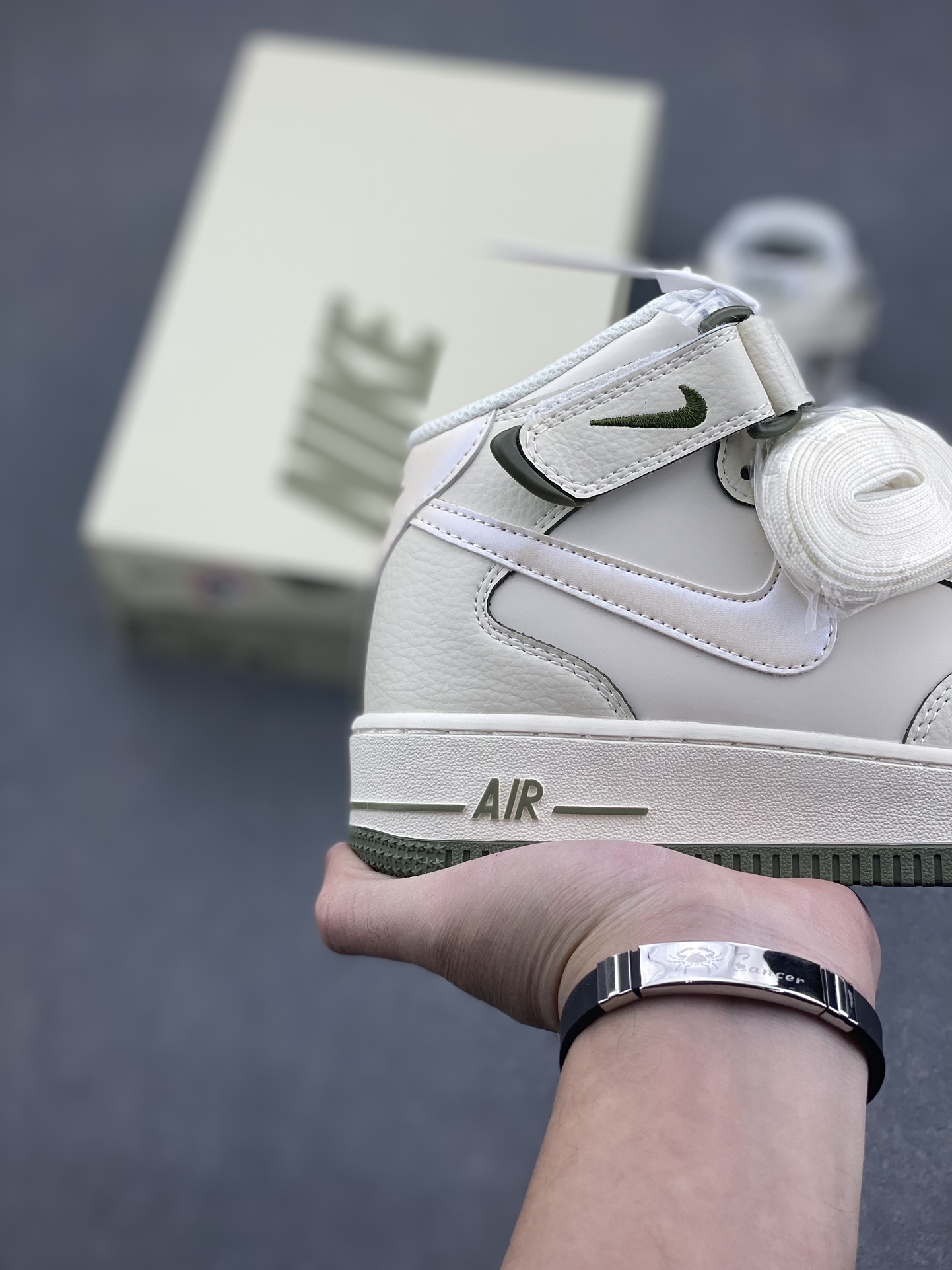 Nike Air Force 1 MID '07 'Green Pearl' Casual Sneakers, Reflective & Cushioned 6 i1732915043 9233 4