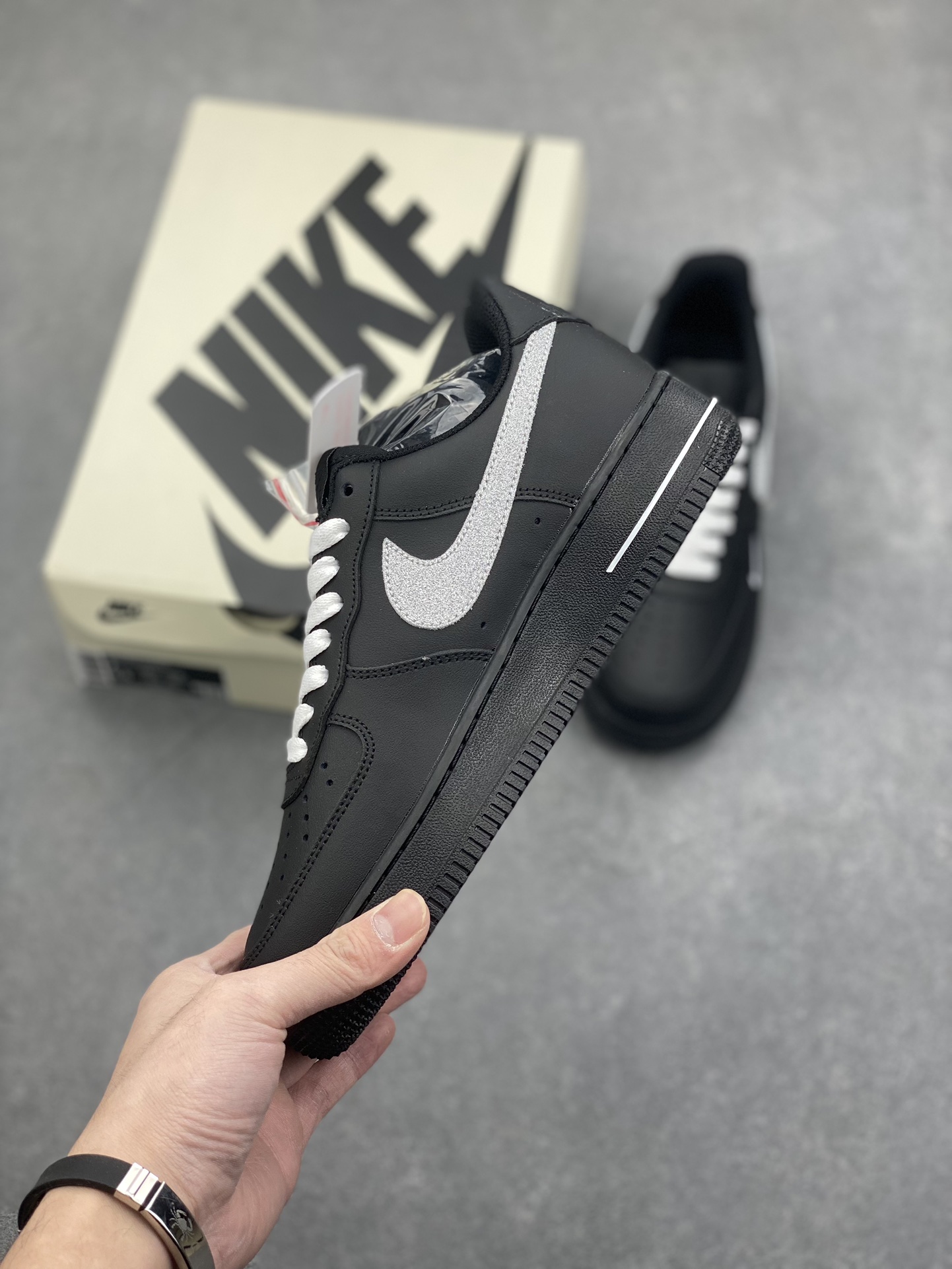 Nike Air Force 1 Black/Silver "Just Do It" Edition - Premium Comfort & Style 4 i1732915501 4441 8