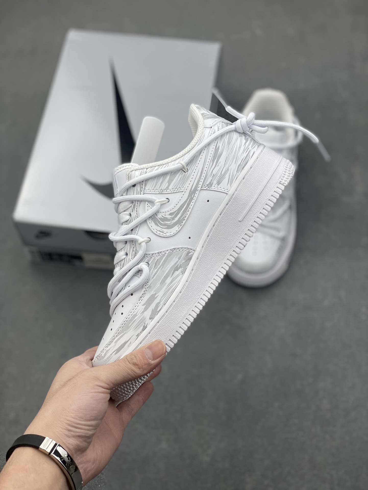 Nike Air Force 1 Low '07 Custom Anime White Casual Sneakers 4 i1732915580 1284 4