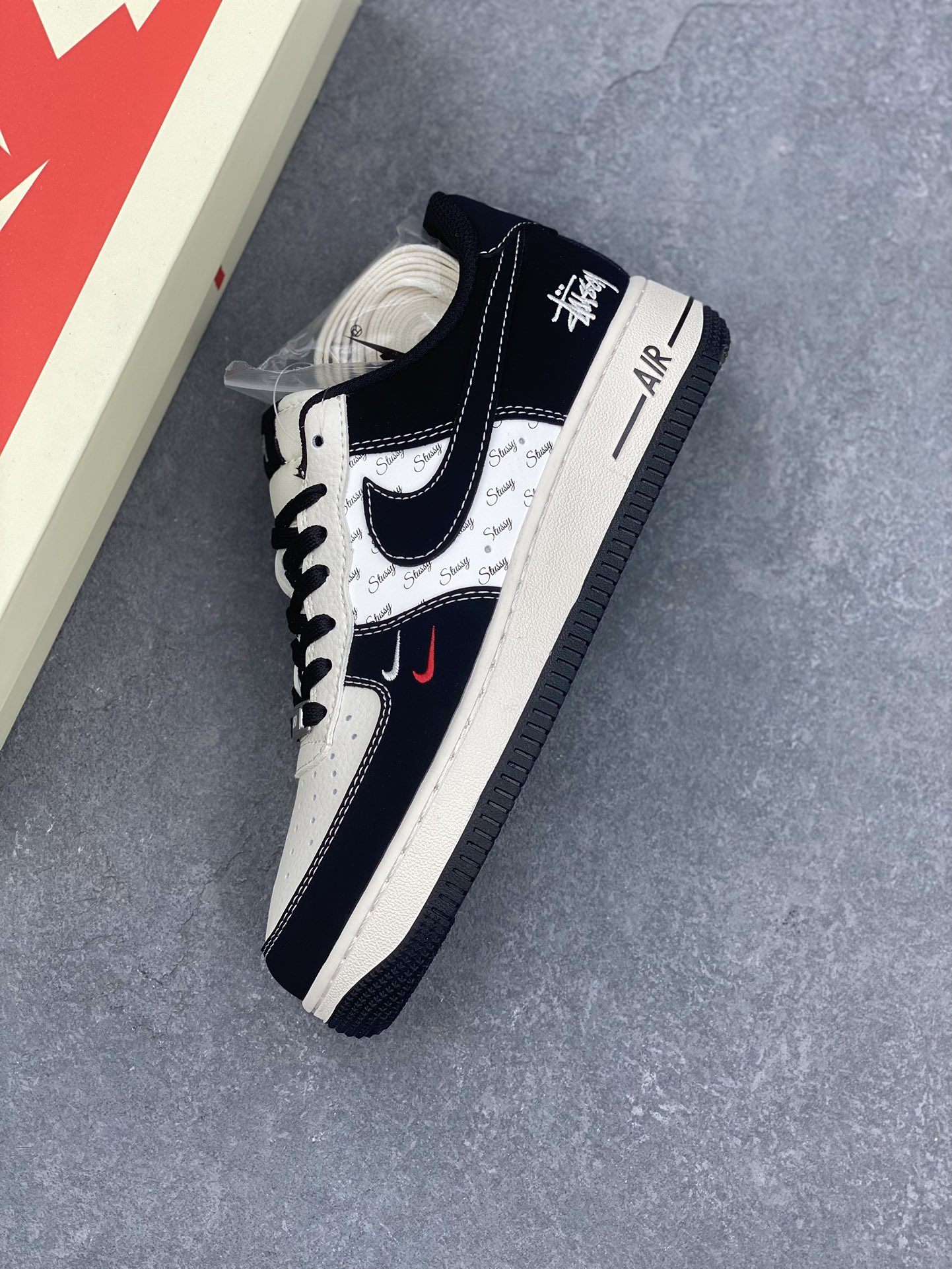 Nike Air Force 1 '07 Low Stussy Collab Sneakers - Limited Edition 8 i1732915672 3942 1