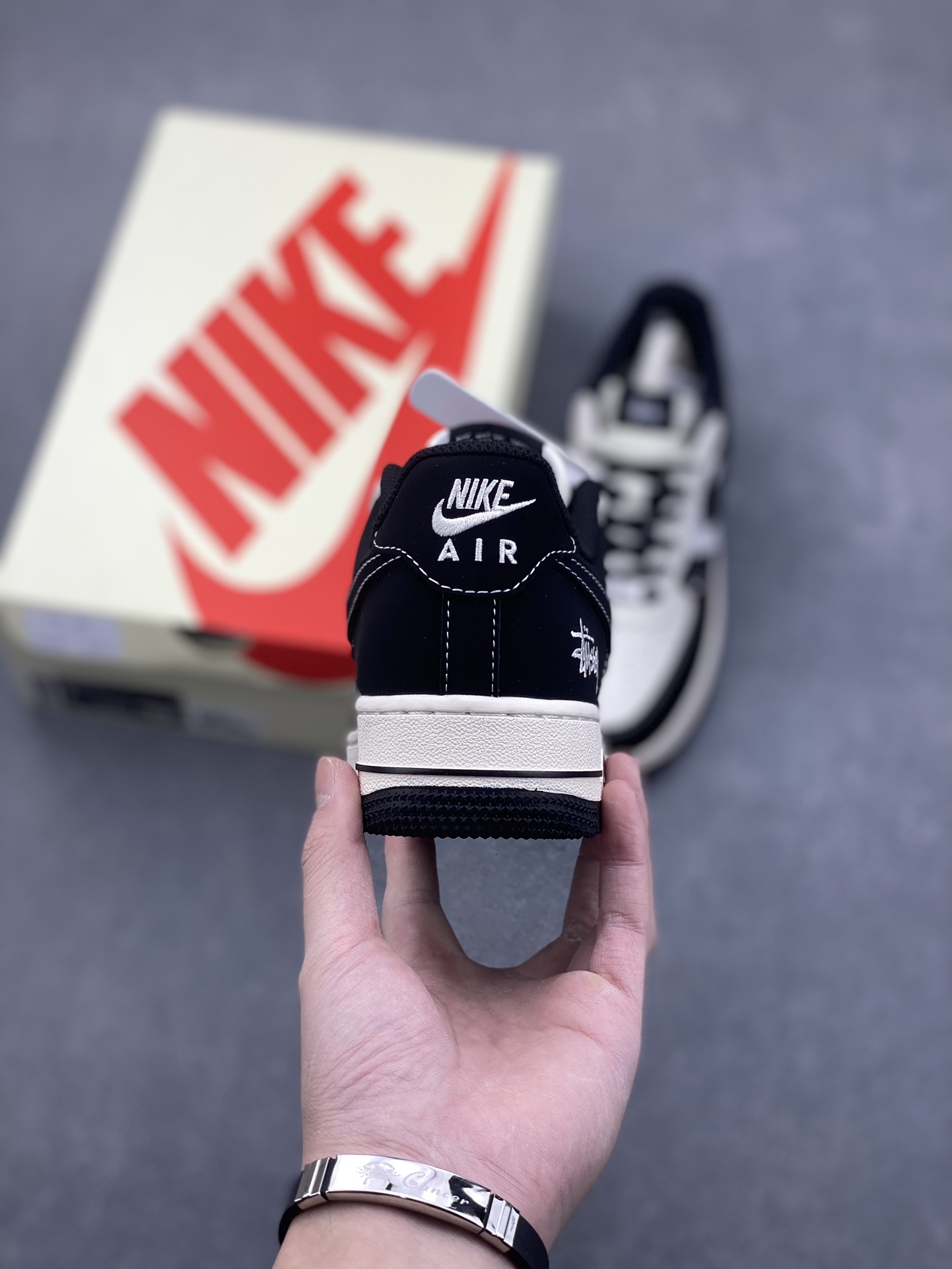 Nike Air Force 1 '07 Low Stussy Collab Sneakers - Limited Edition 5 i1732915672 4313 4