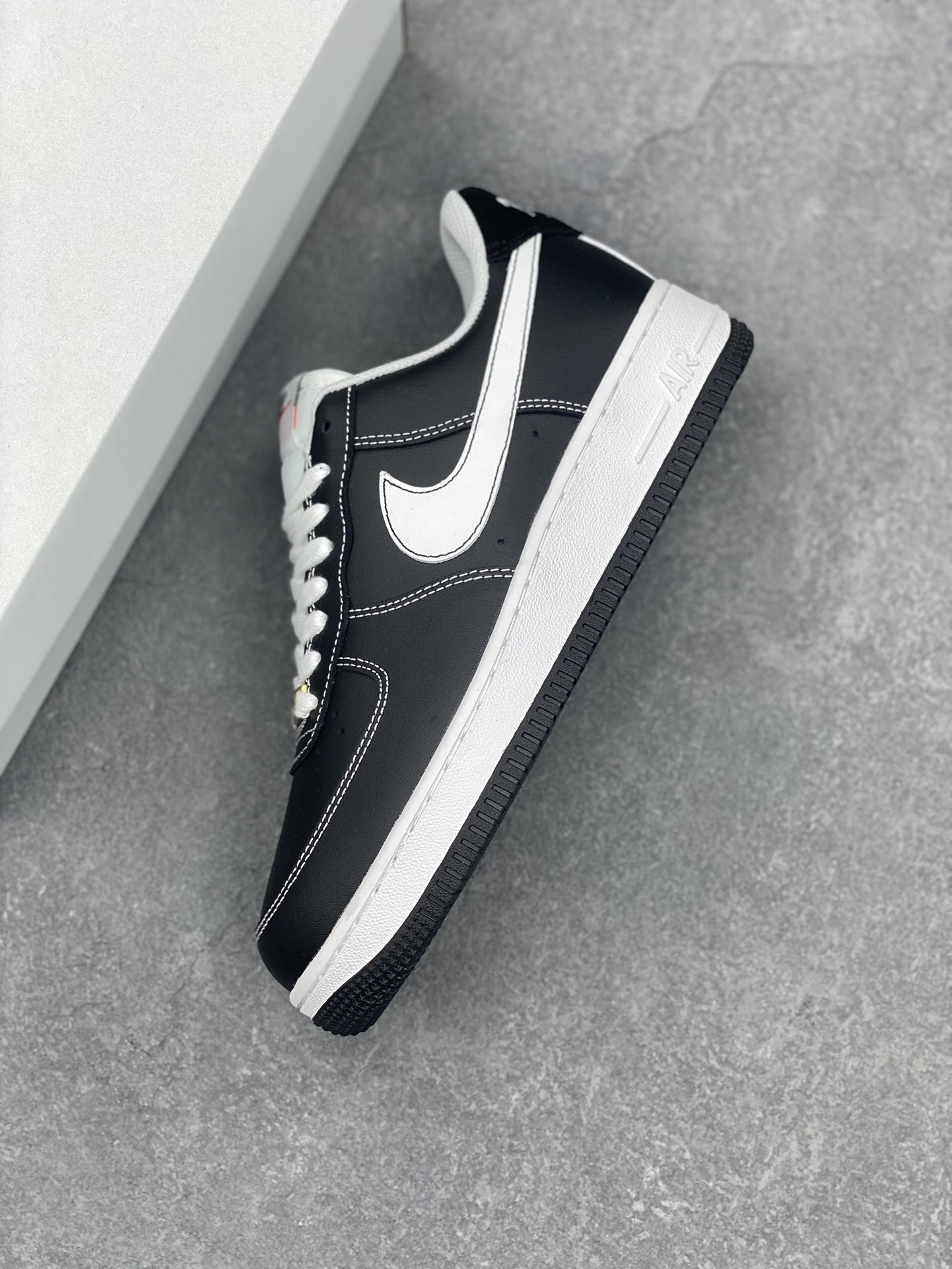 Nike Air Force 1 '07 Low Black/White DA8478-001 - Original Edition 8 i1732995828 3645 0
