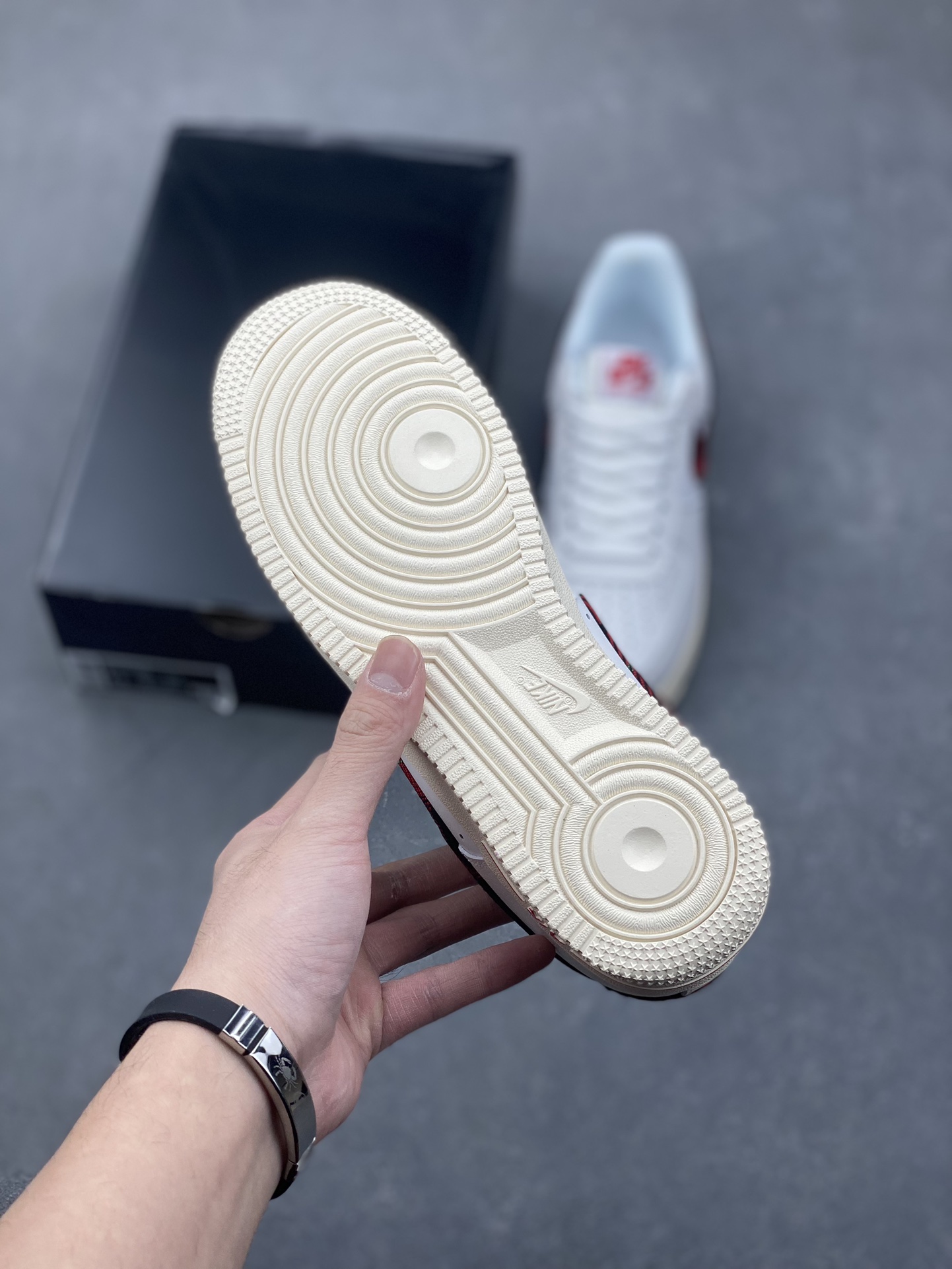 Nike Air Force 1 '07 Low White/Tartan Plaid Sneakers - Style DV0789-100 7 i1732995959 1286 1