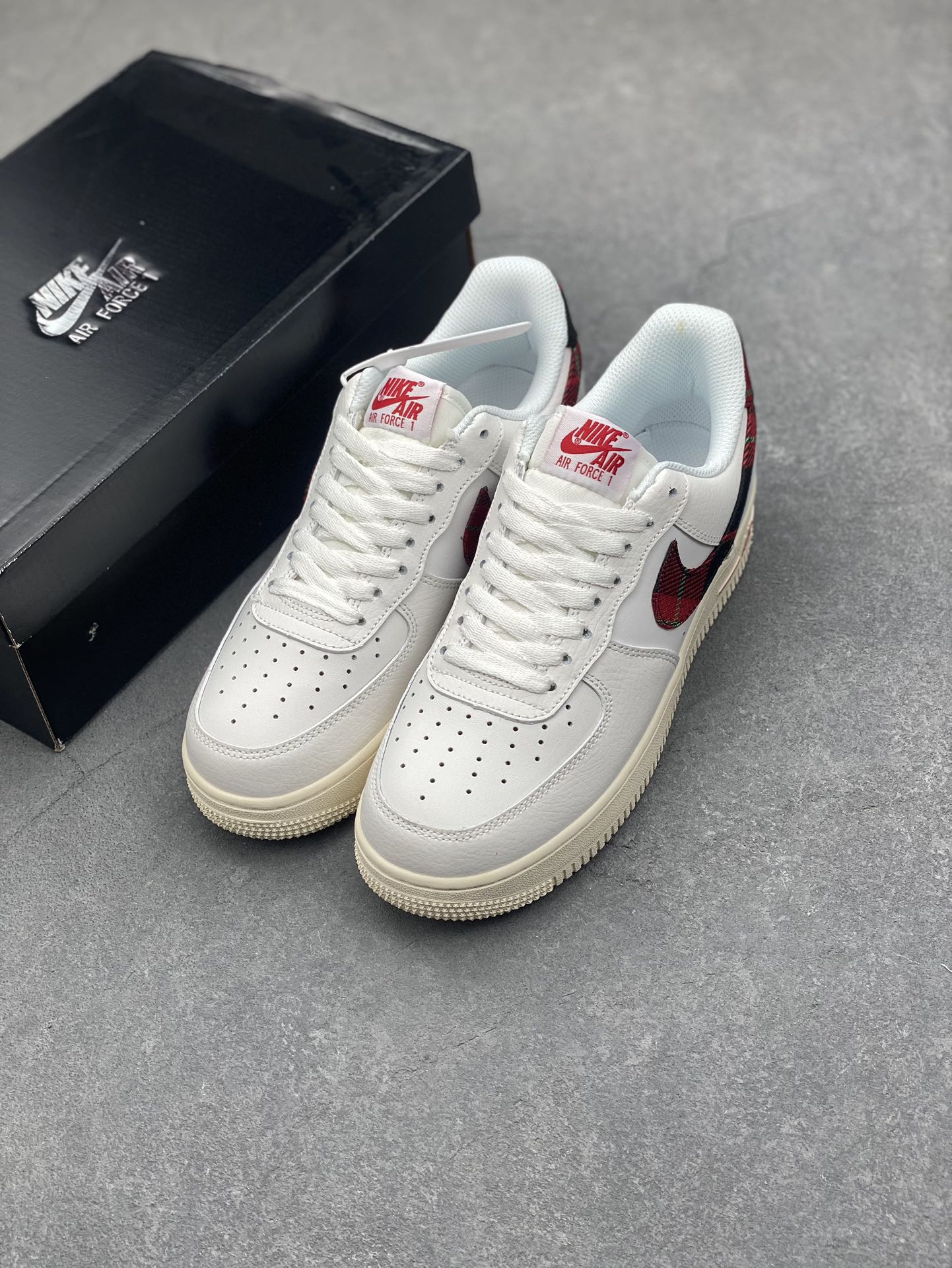 Nike Air Force 1 '07 Low White/Tartan Plaid Sneakers - Style DV0789-100 9 i1732995959 6326 4