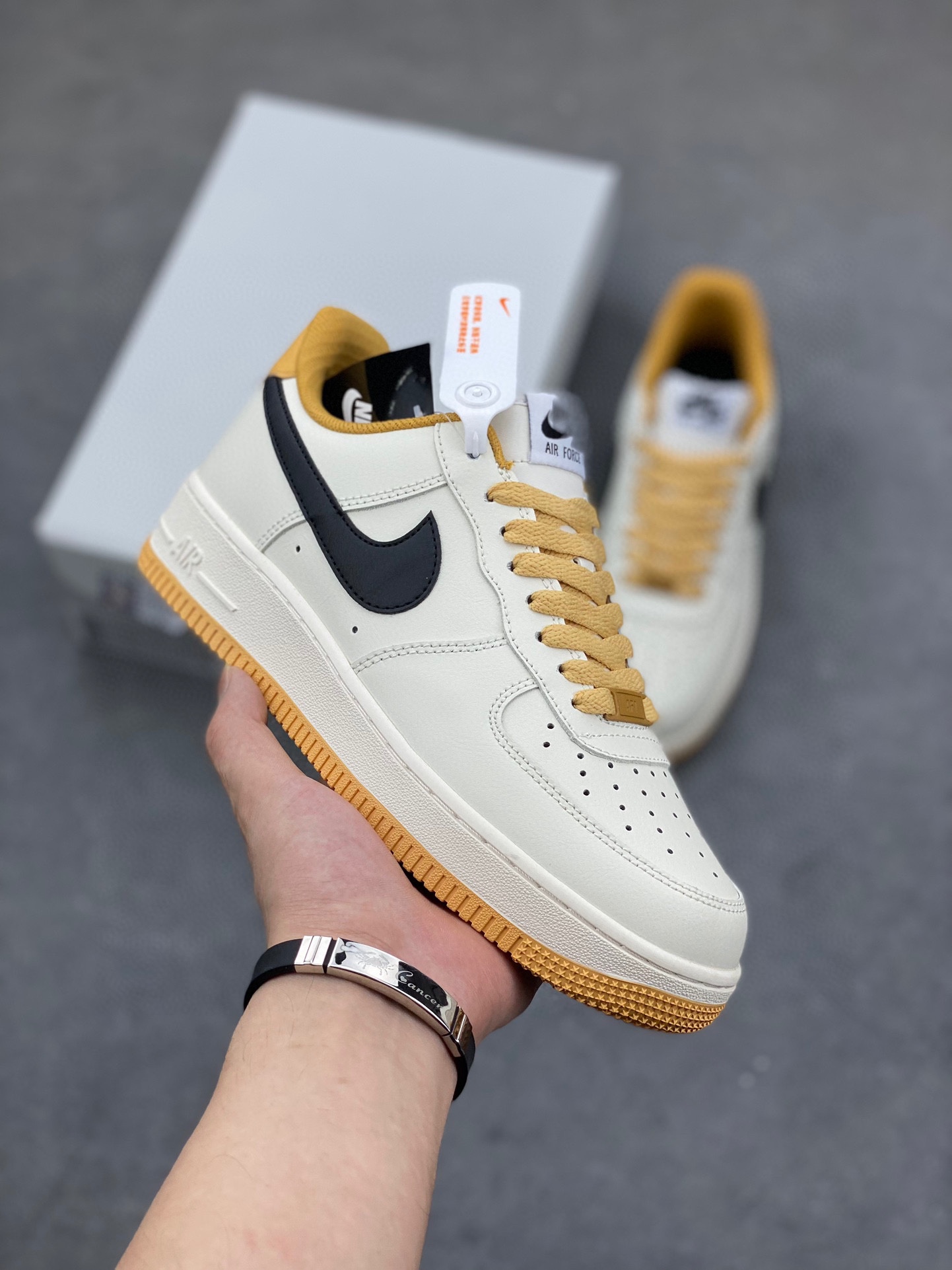 Nike Air Force 1 '07 Low FD9063-101 - Pure Comfort and Style 2 i1732997272 2804 3