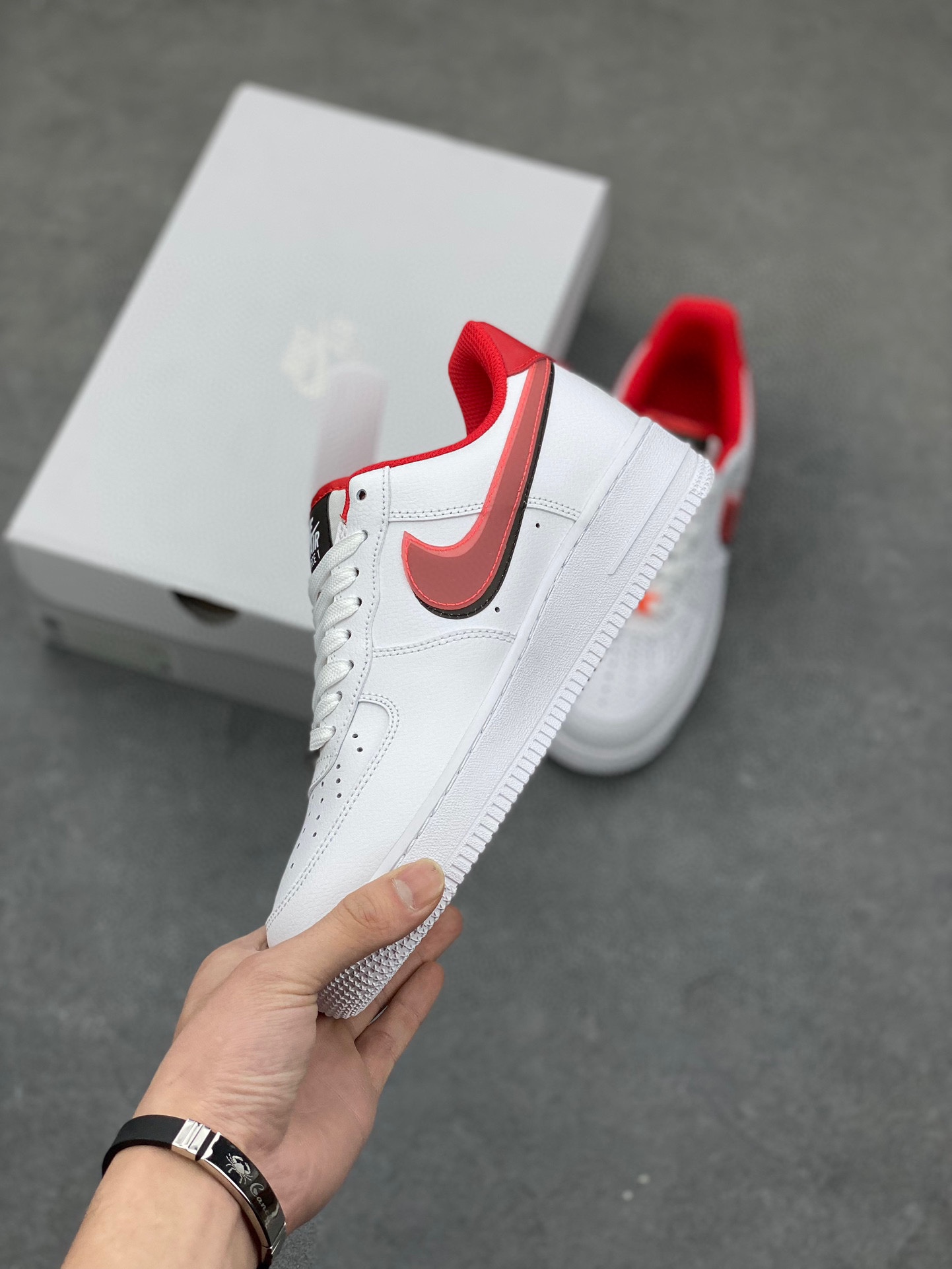 Nike Air Force 1 Low White Red - Iconic Style and Comfort for Everyday Wear 4 i1732998645 335 3