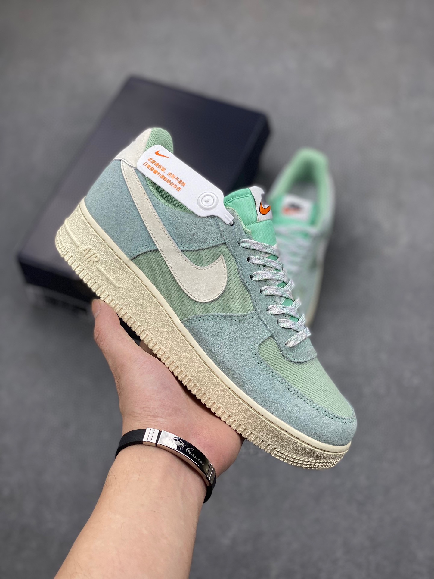 Nike Air Force 1 Low Green Suede Casual Sneakers DO9801-300 2 i1732998951 6674 2