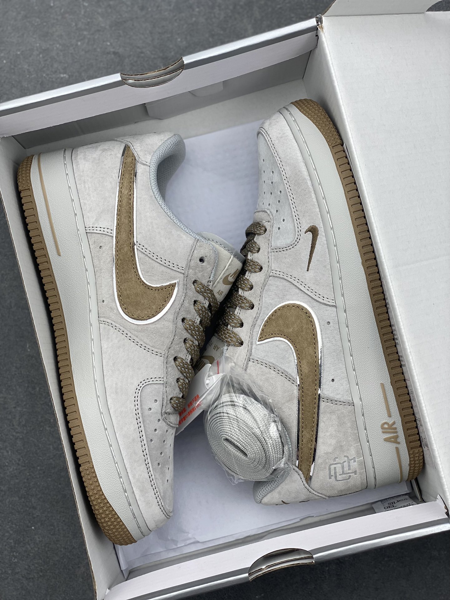 Nike Air Force 1 '07 Low Suede Khaki Sneakers 10 i1733071171 5982 8