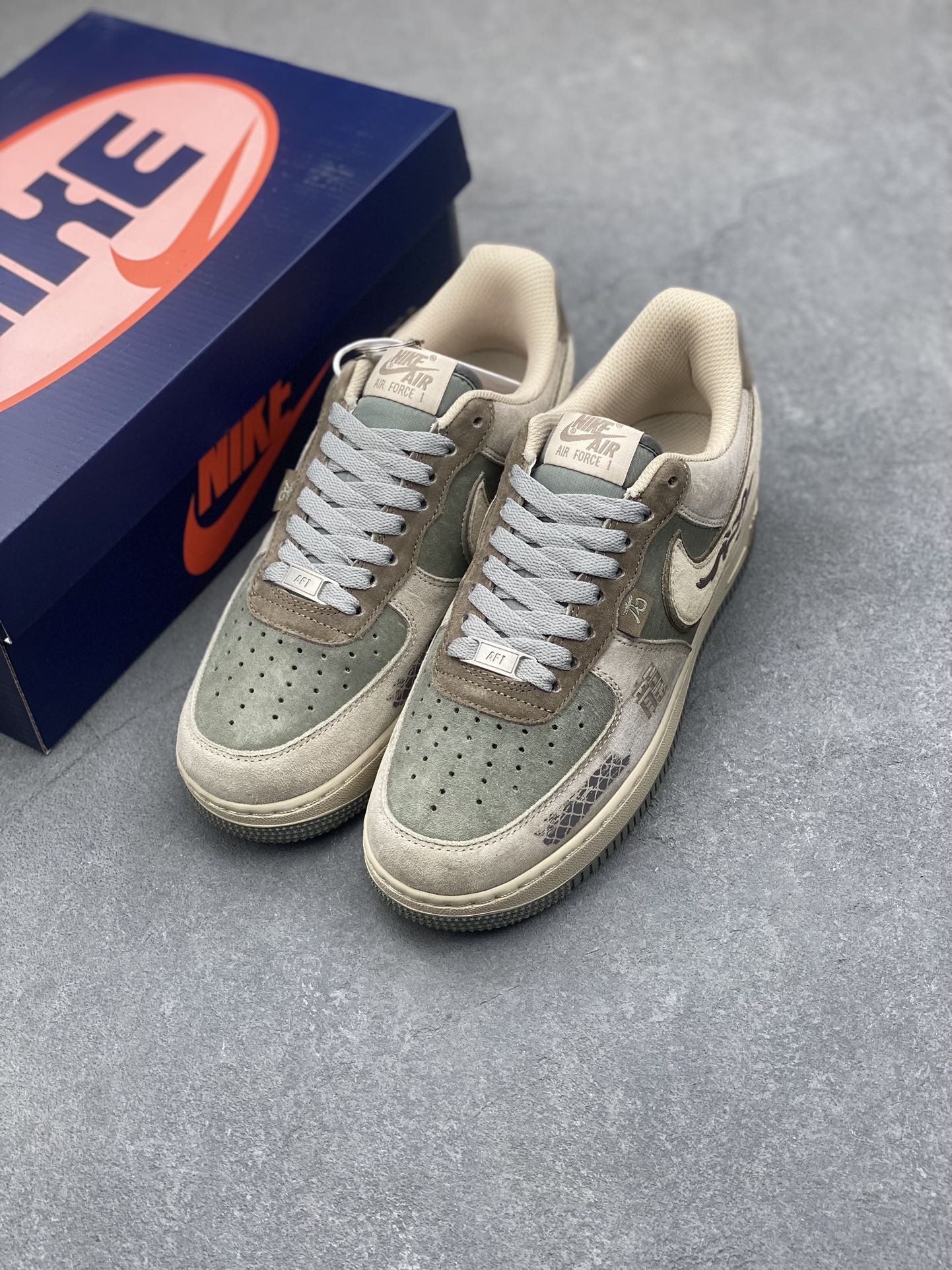 Nike Air Force 1 Low 'Green Dragon Crescent Blade' Custom Sneakers 9 i1733071226 9889 1