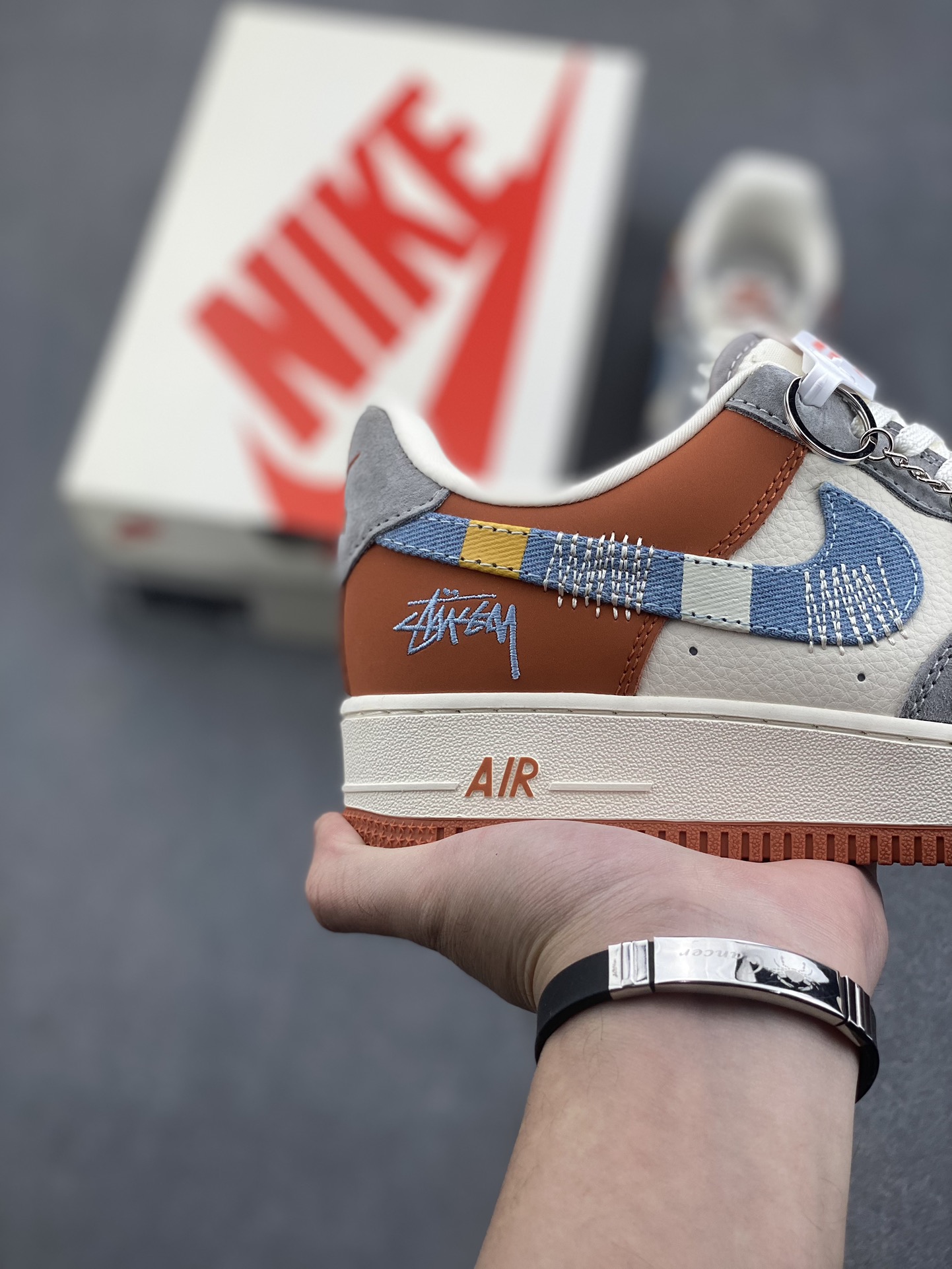 Nike Air Force 1 '07 Low Stussy Sneakers 6 i1733071594 1665 2