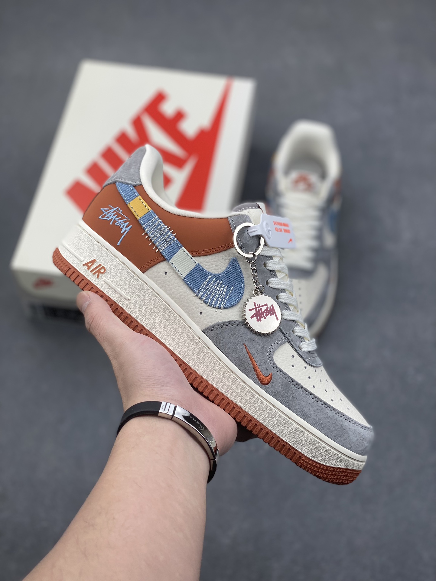 Nike Air Force 1 '07 Low Stussy Sneakers 2 i1733071594 7458 1