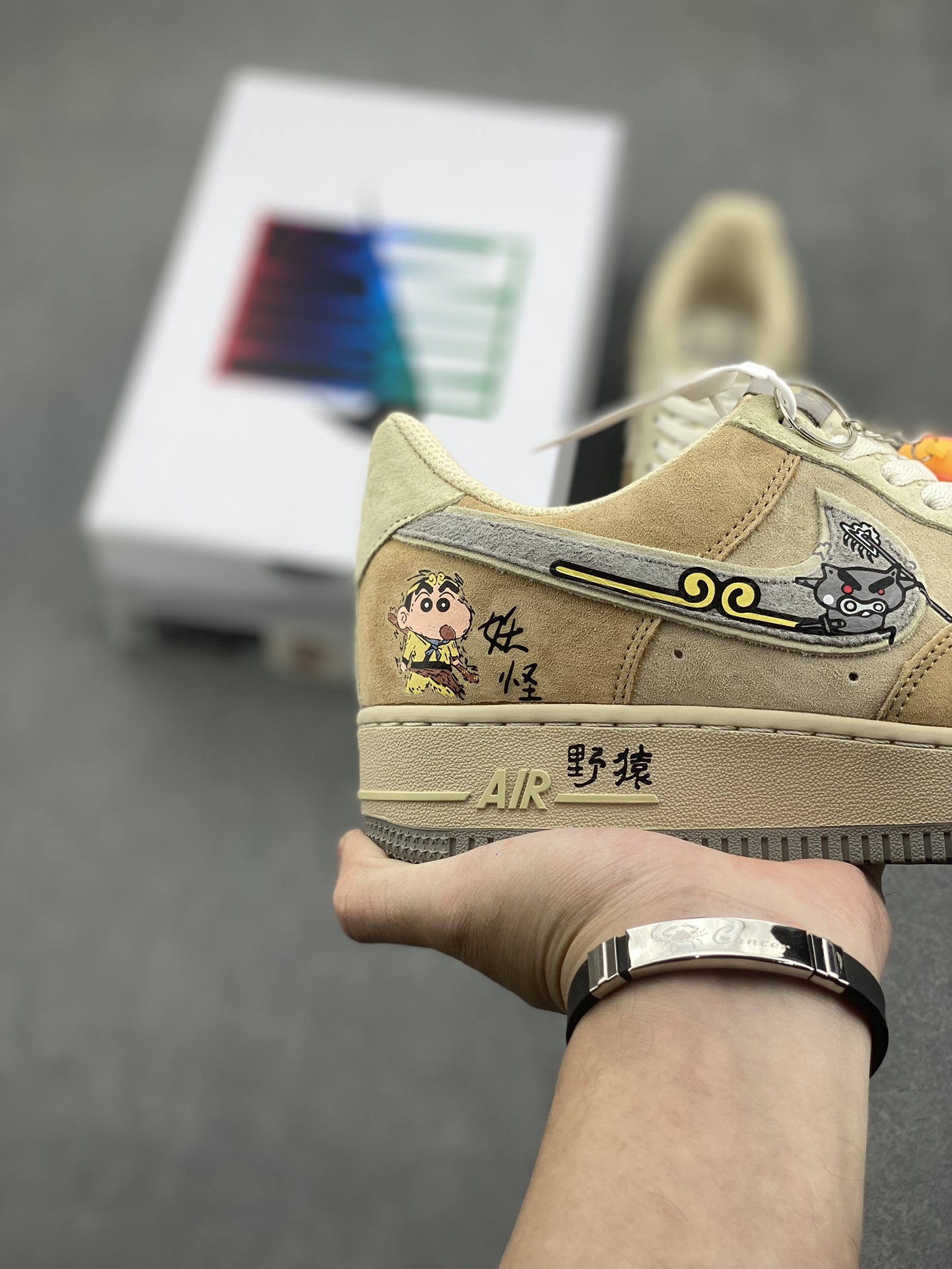 Nike Air Force 1 Low '07 Crayon Shin-chan Edition Sneakers 6 i1733157795 8675 0