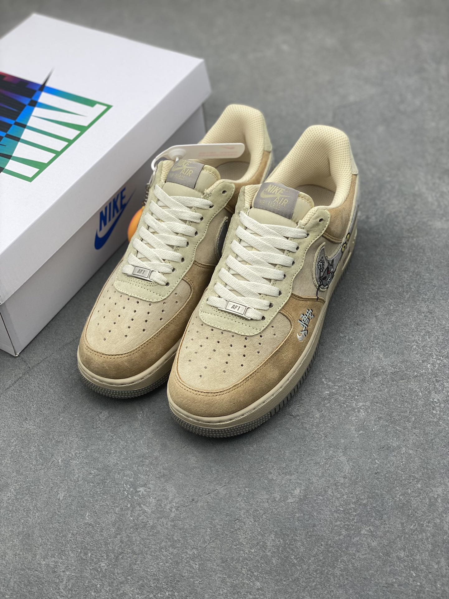 Nike Air Force 1 Low '07 Crayon Shin-chan Edition Sneakers 9 i1733157795 88 5