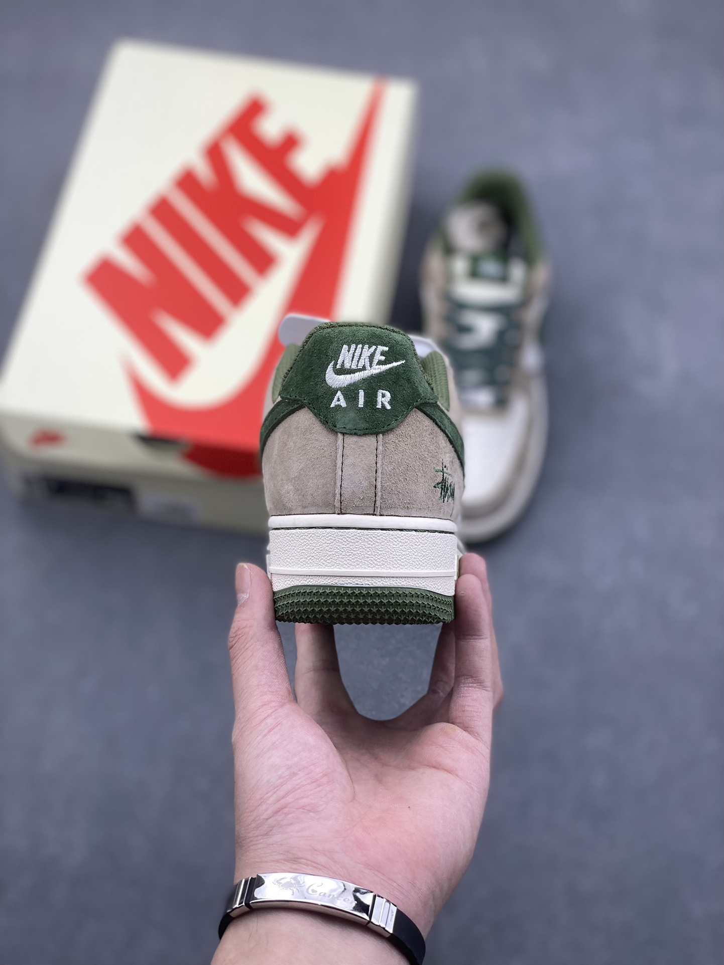 Nike Air Force 1 '07 Low Stussy Collab Green - Limited Edition Sneakers 5 i1733158012 3958 2