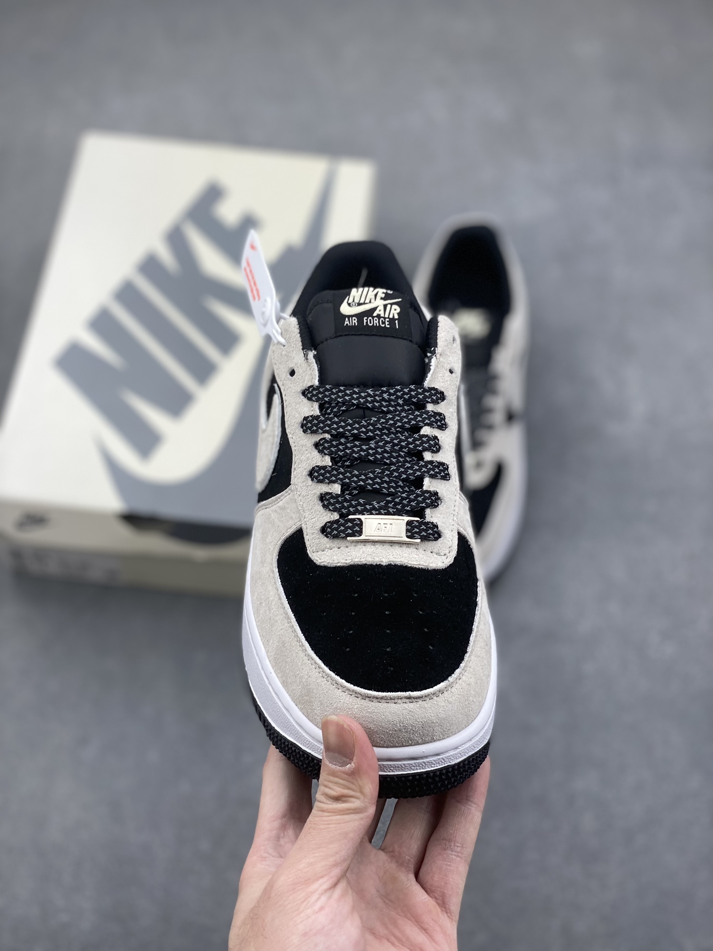 Nike Air Force 1 '07 Low Supreme Sneakers - Style CT2302-229 3 i1733158391 6300 1