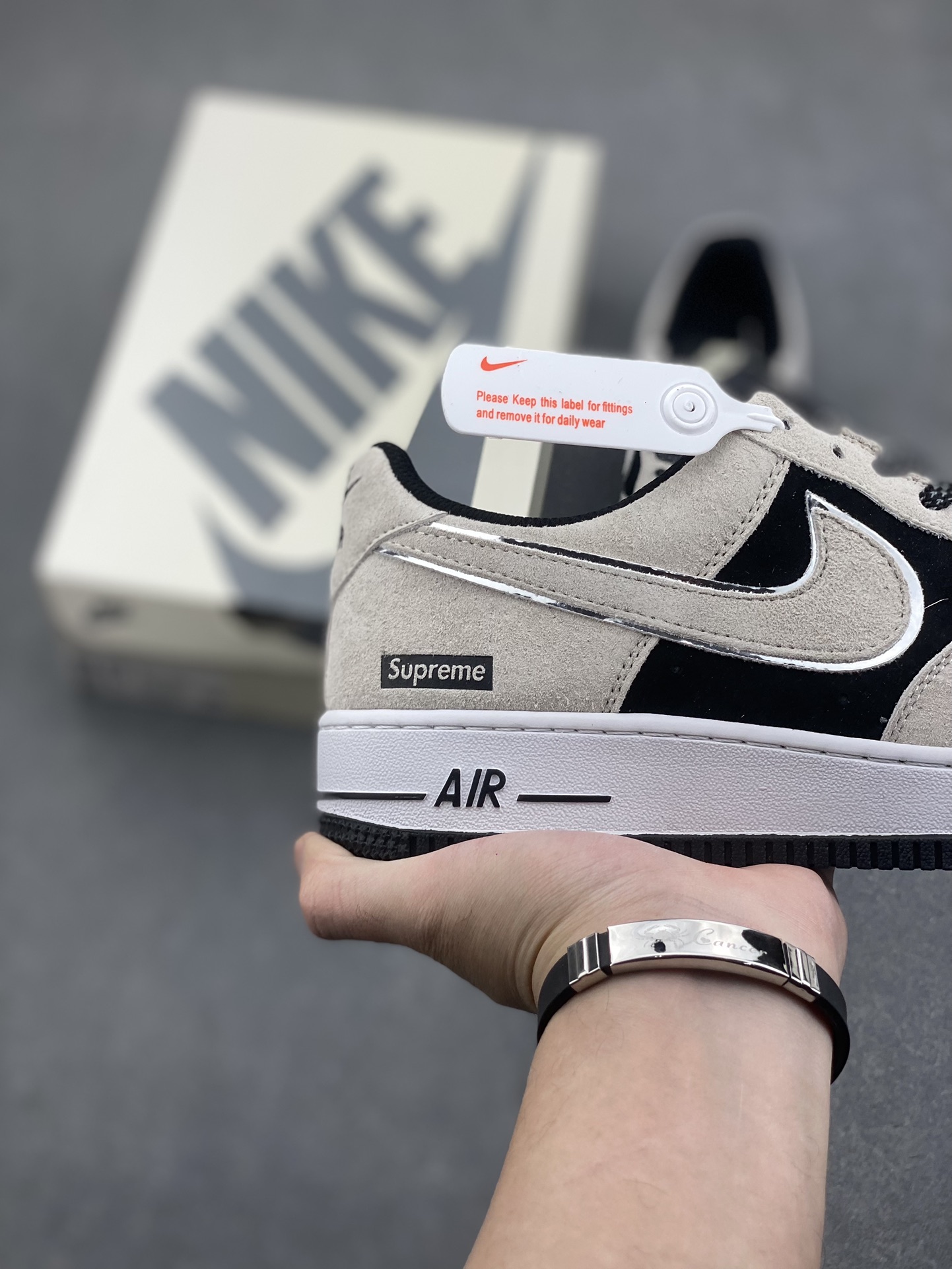 Nike Air Force 1 '07 Low Supreme Sneakers - Style CT2302-229 6 i1733158392 1979 4