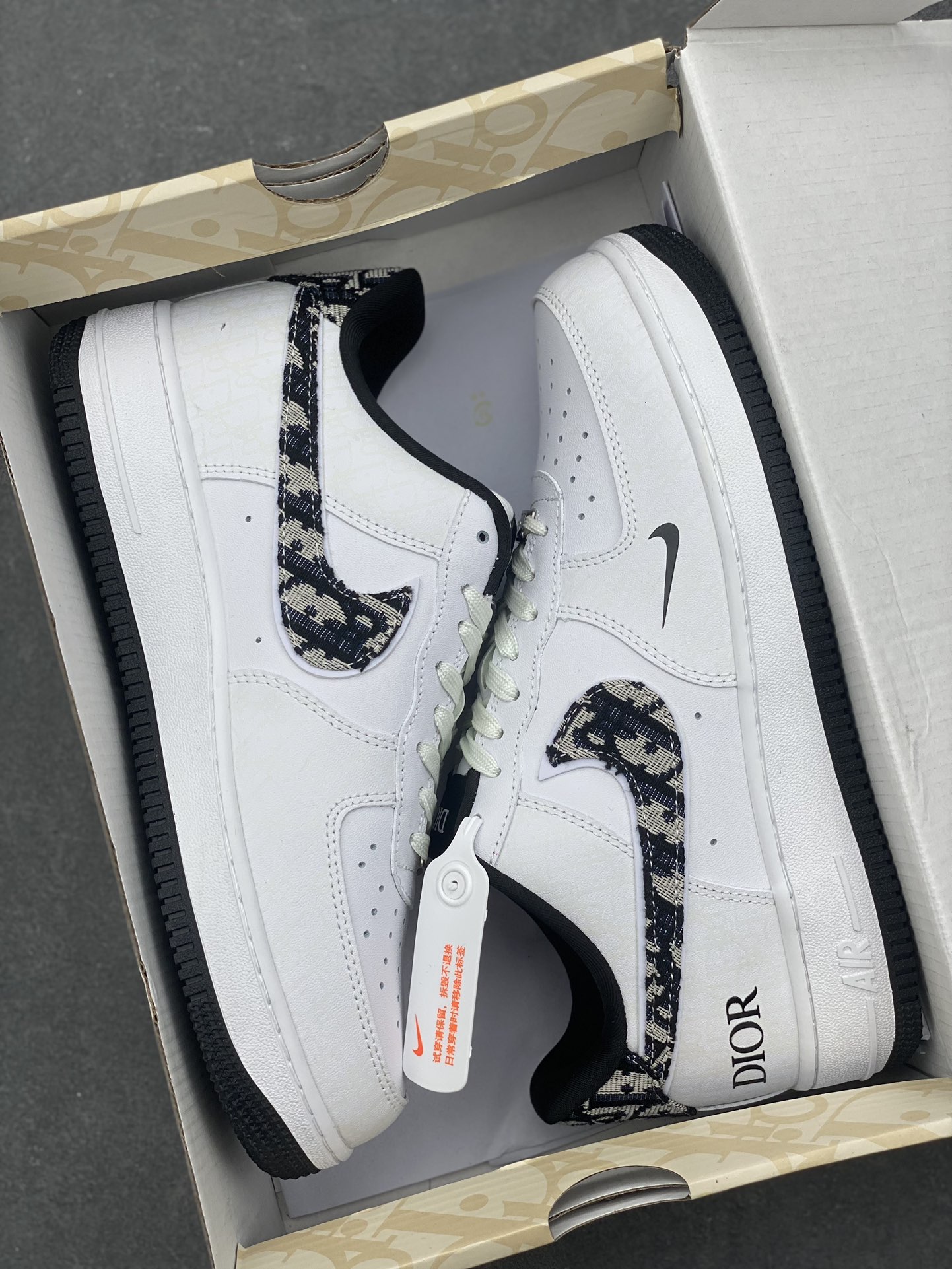 Nike X Dior Air Force 1 '07 Low White/Black Fashion Sneakers DR6239-837 10 i1733158658 1356 7