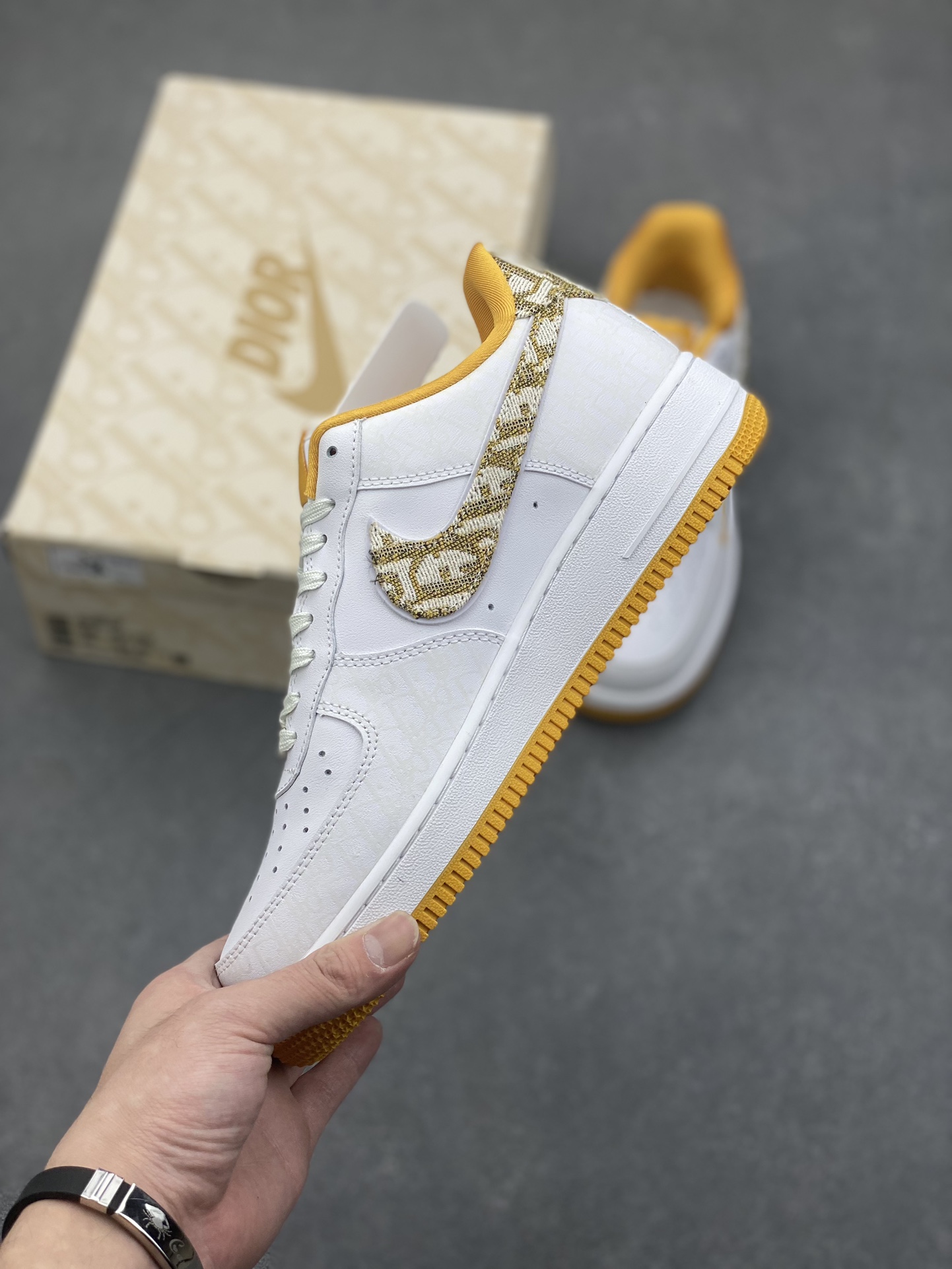 Nike Air Force 1 '07 Low x Dior Custom Sneakers - DR6239-838 4 i1733158753 1200 0