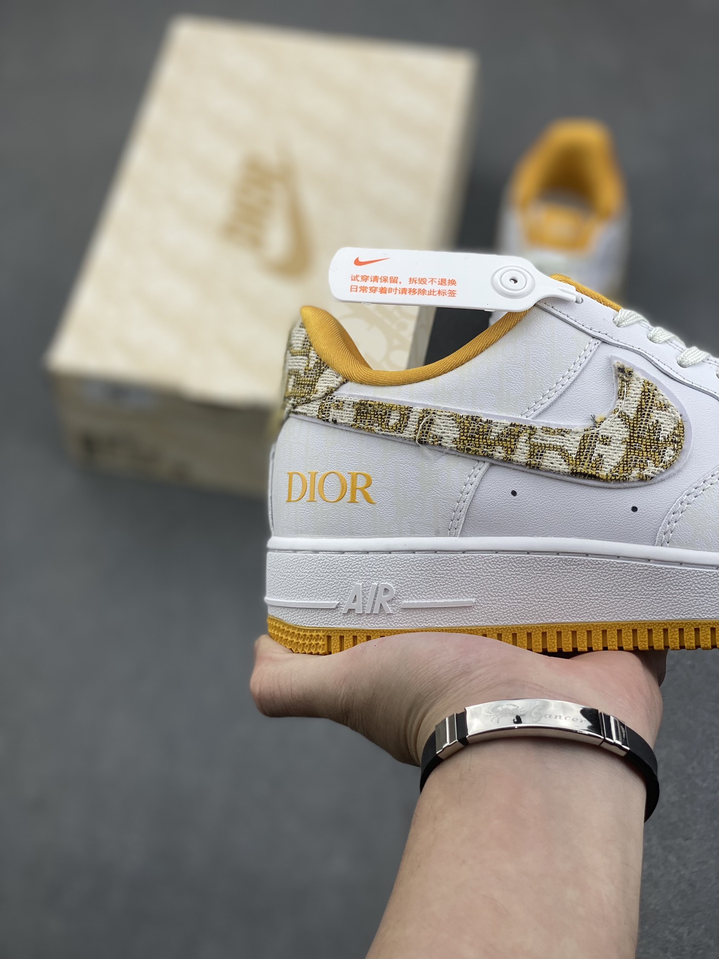 Nike Air Force 1 '07 Low x Dior Custom Sneakers - DR6239-838 6 i1733158753 5941 1