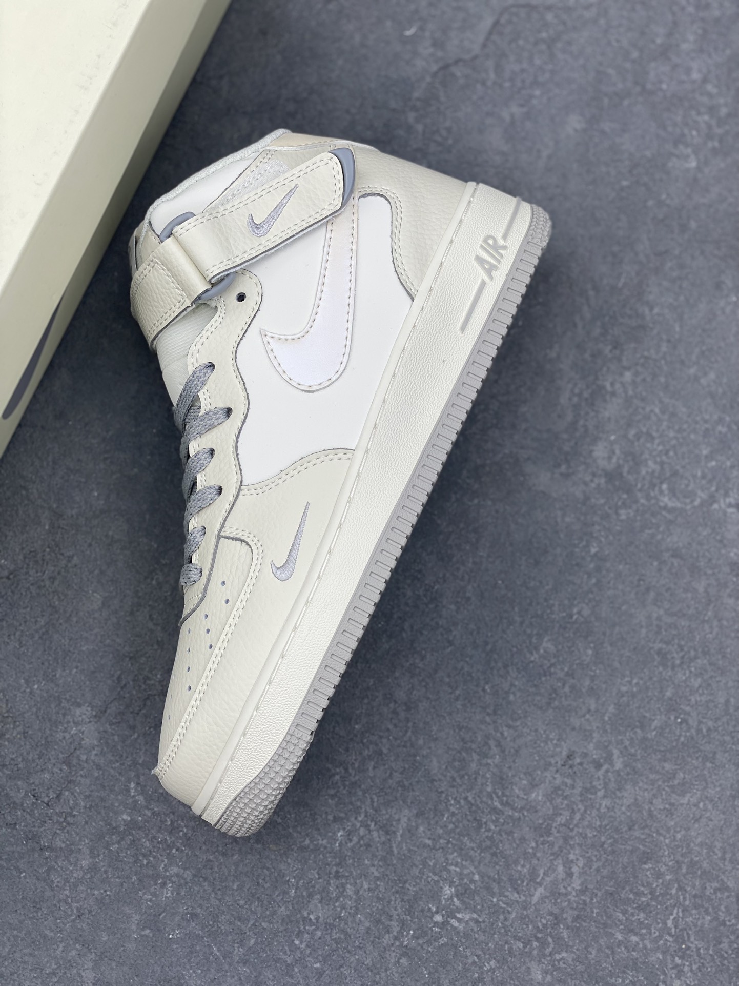 Nike Air Force 1 MID '07 'Grey Pearl' Reflective Casual Sneakers 8 i1733246092 6379 7