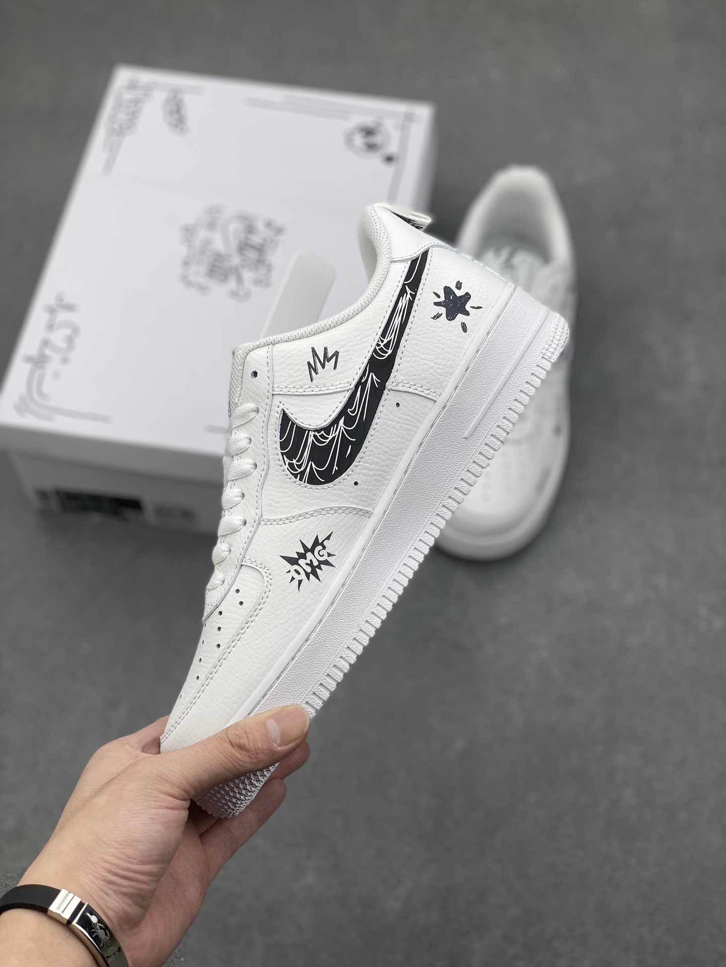 Nike Air Force 1 Low Smiley Face Casual Sneakers FB8971-020 4 i1733246304 1378 0