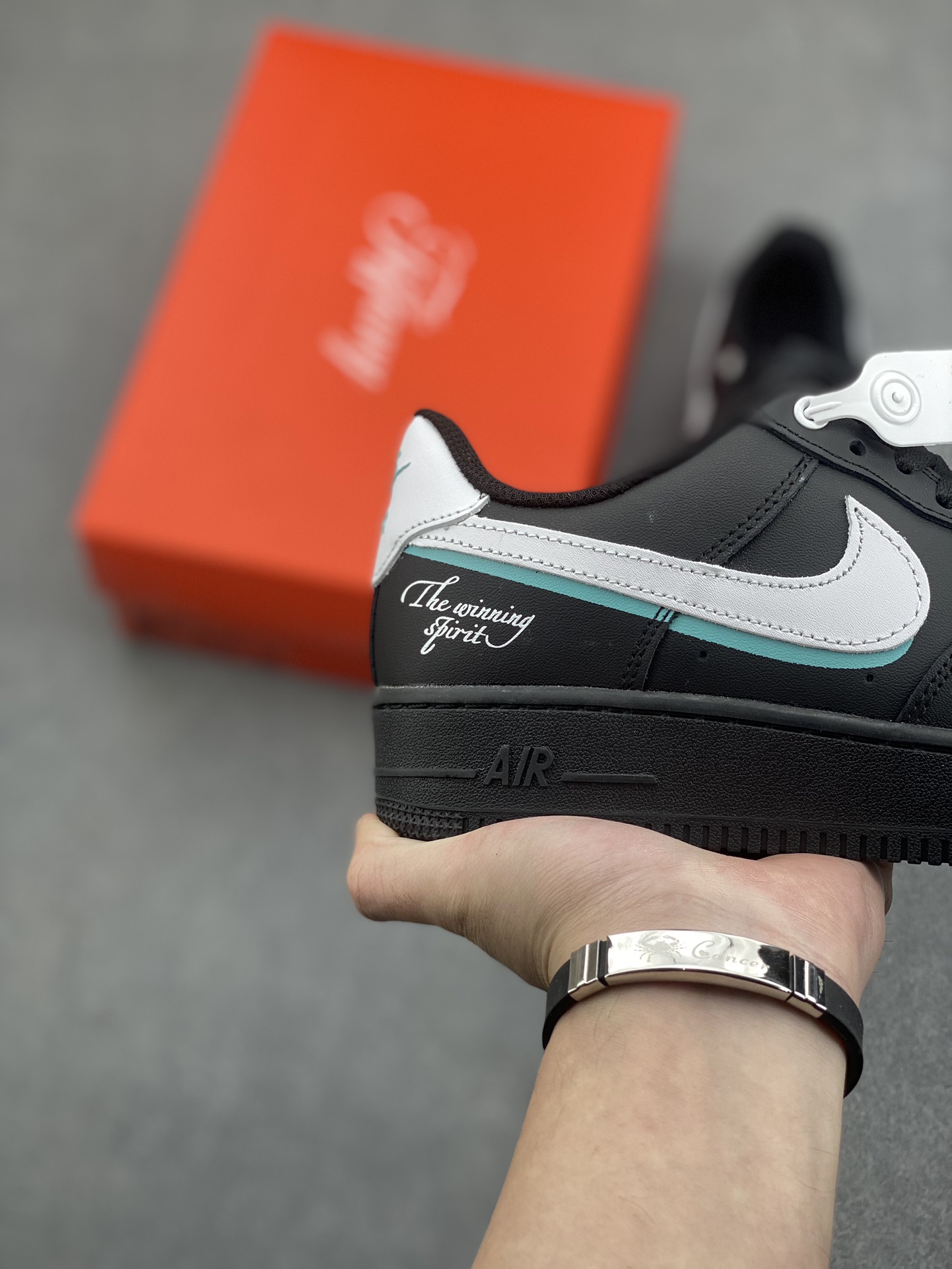 Nike Air Force 1 '07 Low Black White Casual Sneakers DD8959-001 6 i1733246502 9792 0