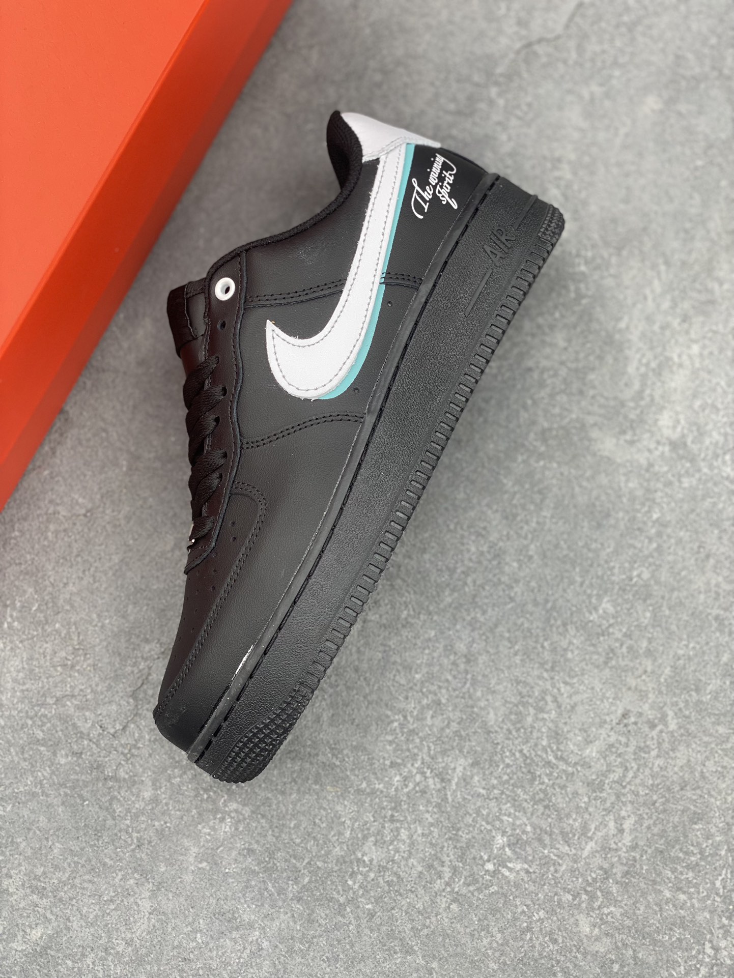 Nike Air Force 1 '07 Low Black White Casual Sneakers DD8959-001 8 i1733246503 6081 7