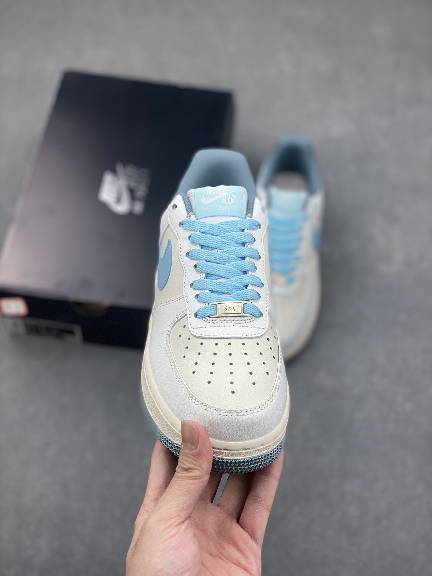 NK Air Force 1 Low-Top Sneakers: Original Design with Honeycomb Cushioning 3 i1733246656 7969 5